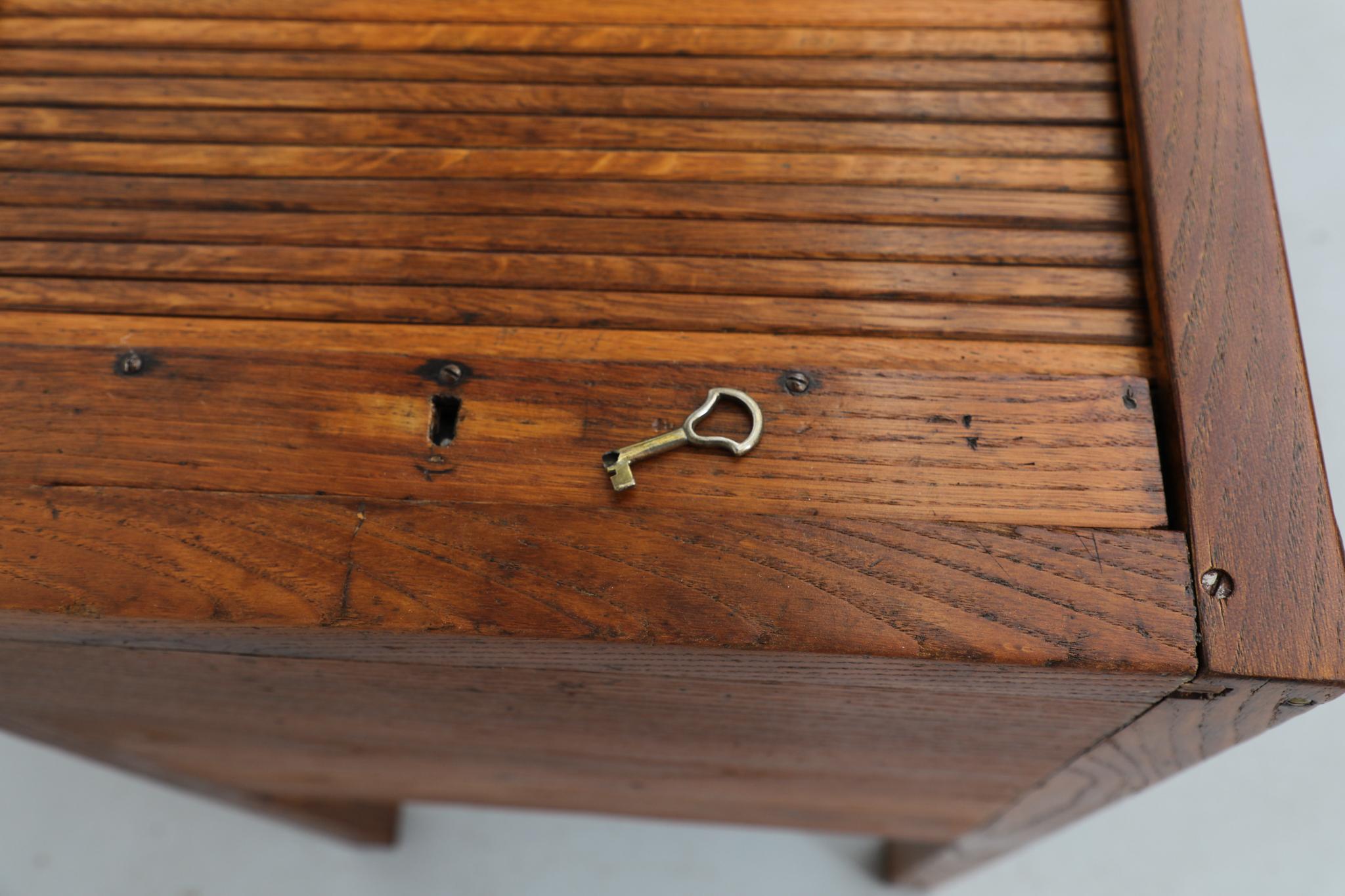 Gio Ponti Style Horizontal Tambour Storage Cabinet with Key For Sale 10