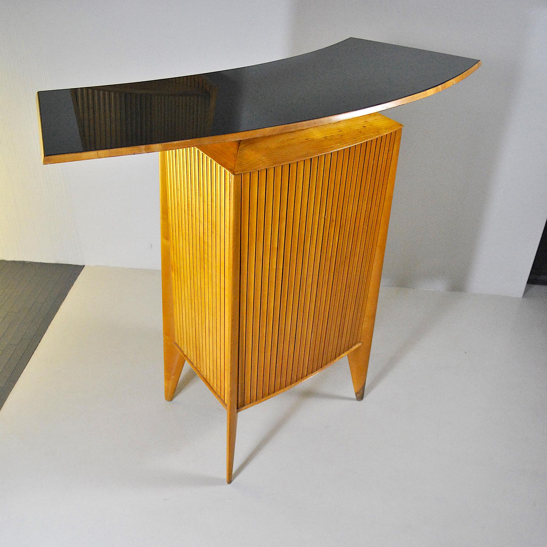 Gio Ponti Style Italian Cabinet Bar from the 1950s 3