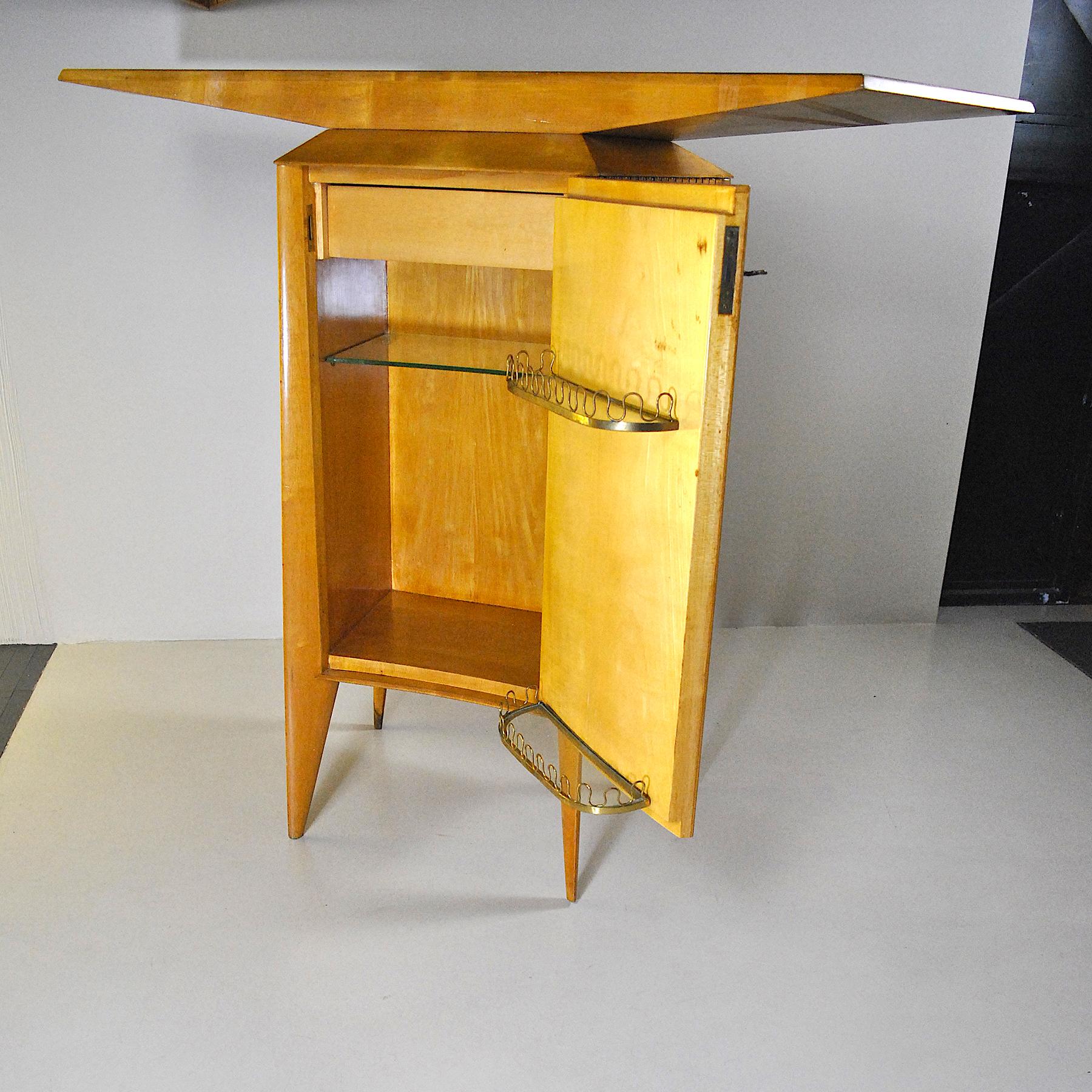Gio Ponti Style Italian Cabinet Bar from the 1950s 7