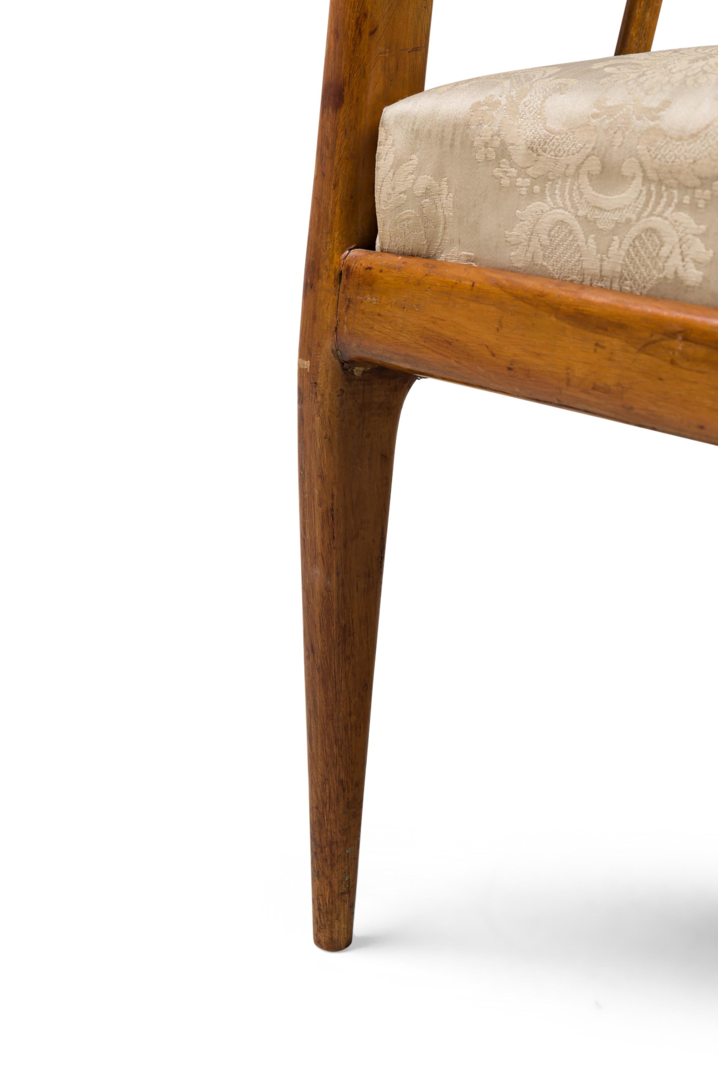 Gio Ponti Style Italian Mid-Century Walnut and Damask Curved Back Armchair im Angebot 4