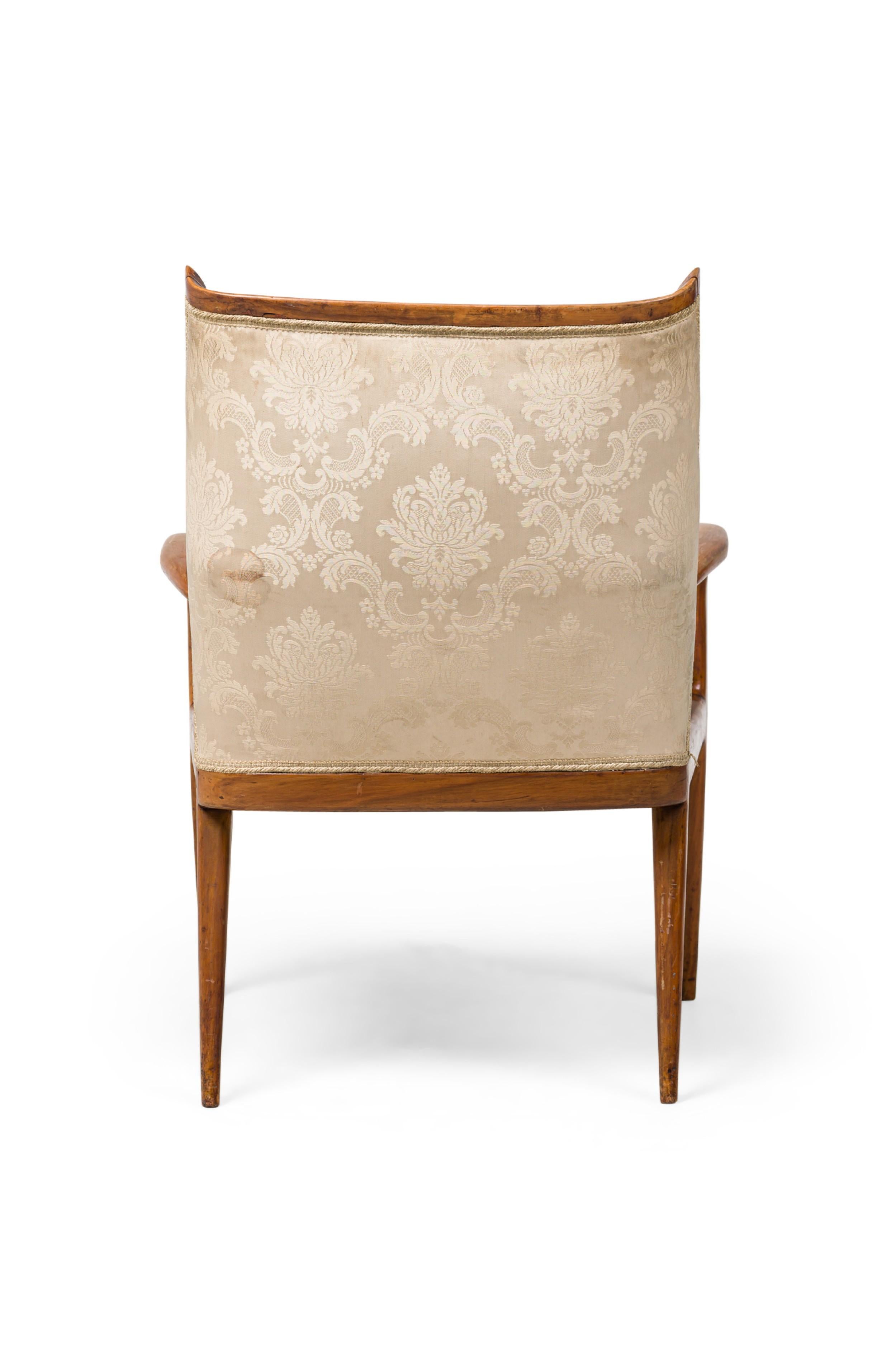 Gio Ponti Style Italian Mid-Century Walnut and Damask Curved Back Armchair im Zustand „Gut“ im Angebot in Queens, NY