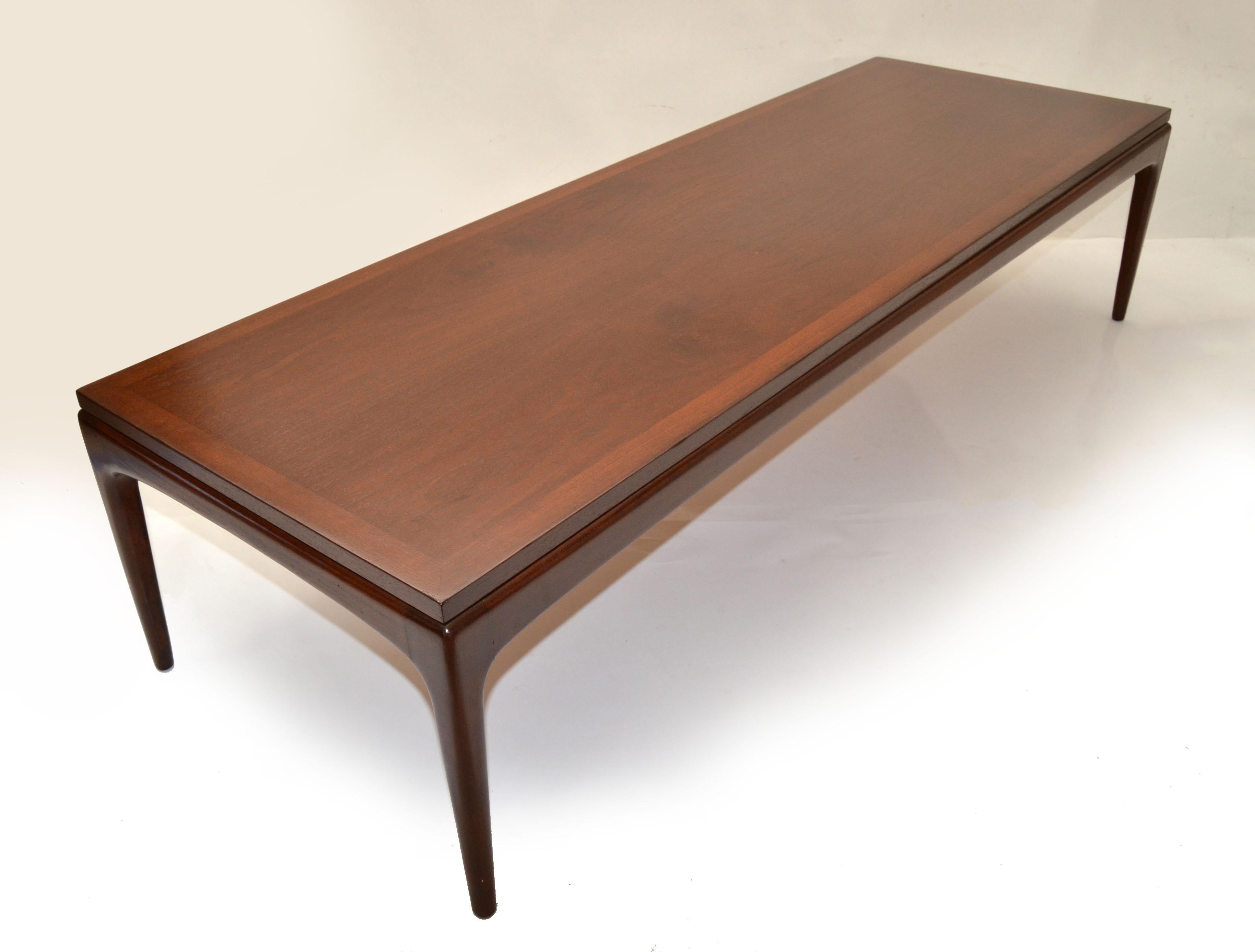 Italian Gio Ponti Style Low Coffee Table Tapered Legs Walnut Mid-Century Modern Italy 70 For Sale