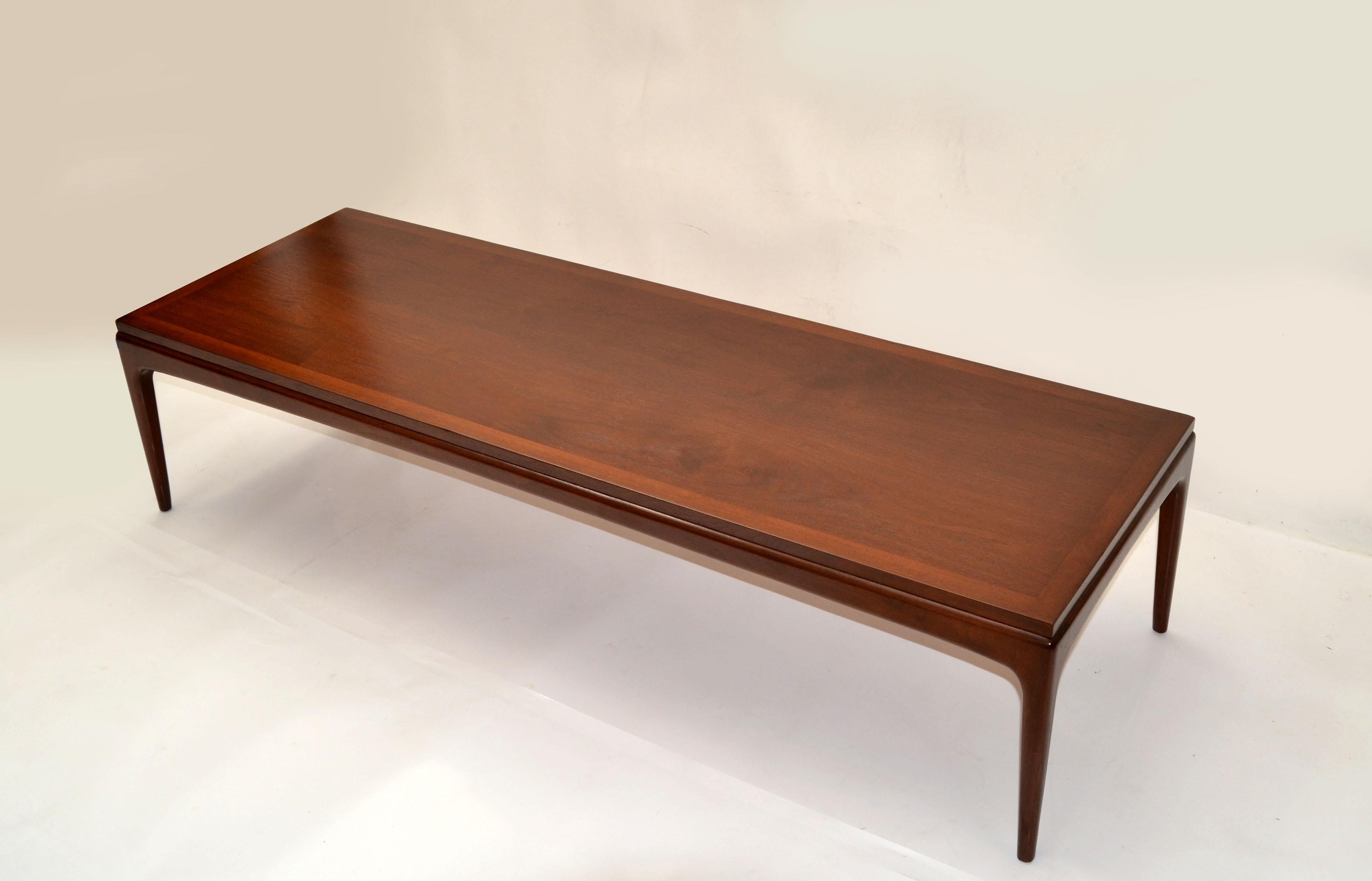 Gio Ponti Style Low Coffee Table Tapered Legs Walnut Mid-Century Modern Italy 70 For Sale 1