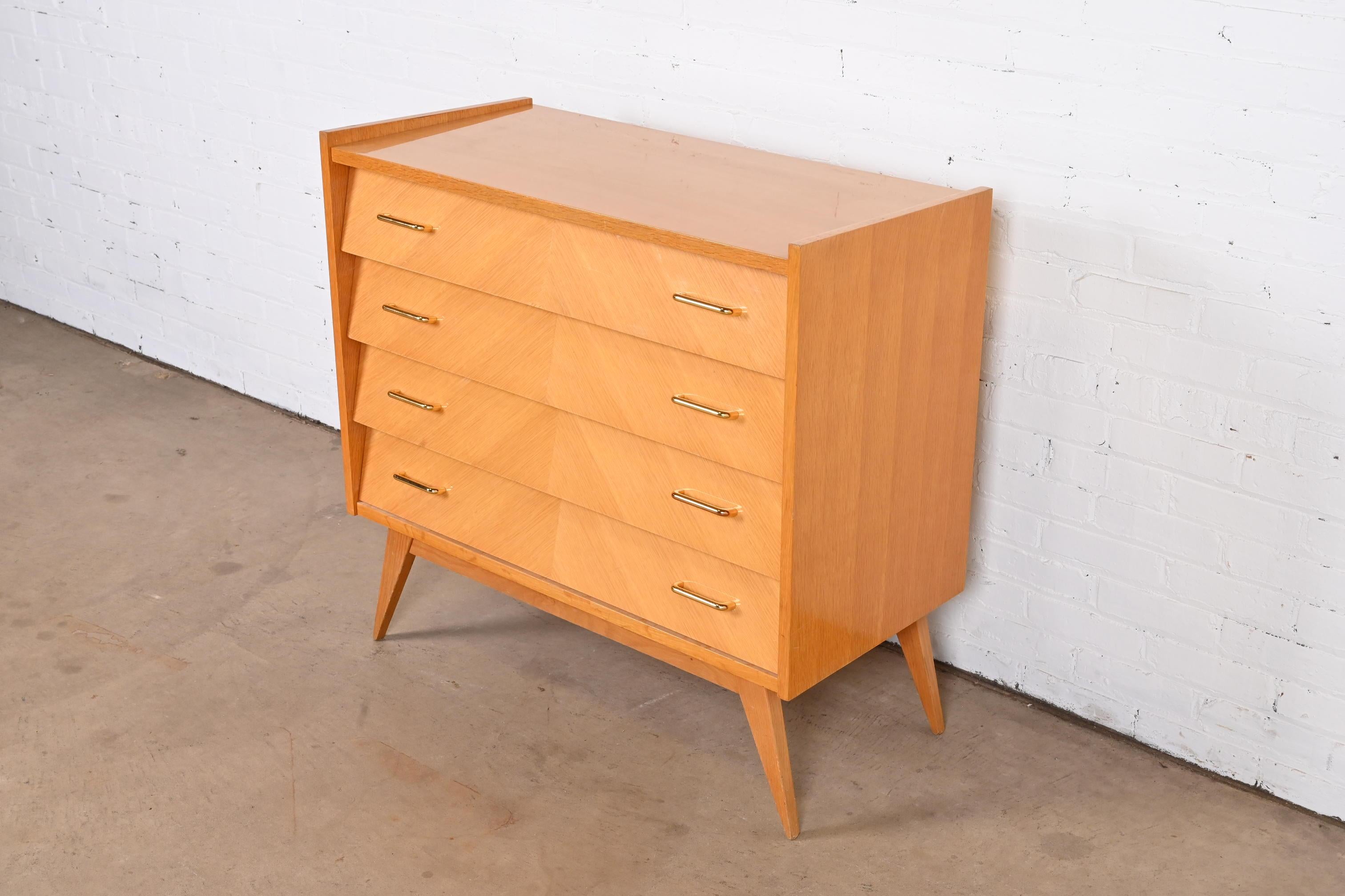 20th Century Gio Ponti Style Mid-Century Italian Modern Louvered Front Chest of Drawers For Sale