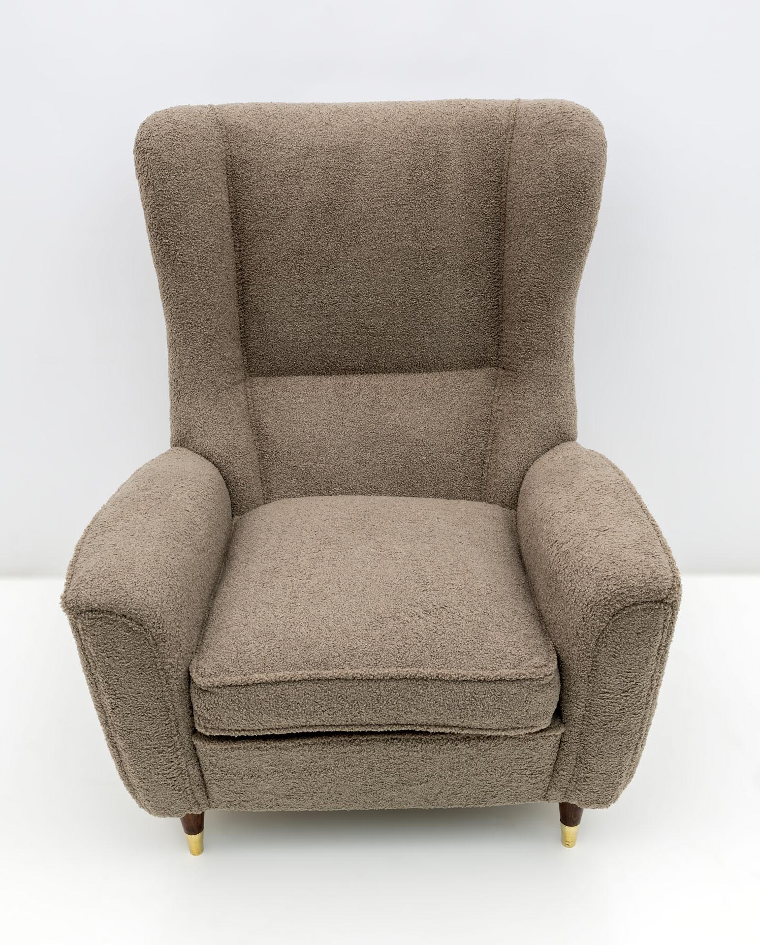 Gio Ponti Style Mid-Century Modern Bouclè High Back Armchair by Isa Bergamo, 50 For Sale 1