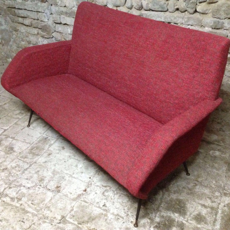 Metal Giò Ponti Style Mid-Century Modern Red Sofa, 1960s For Sale