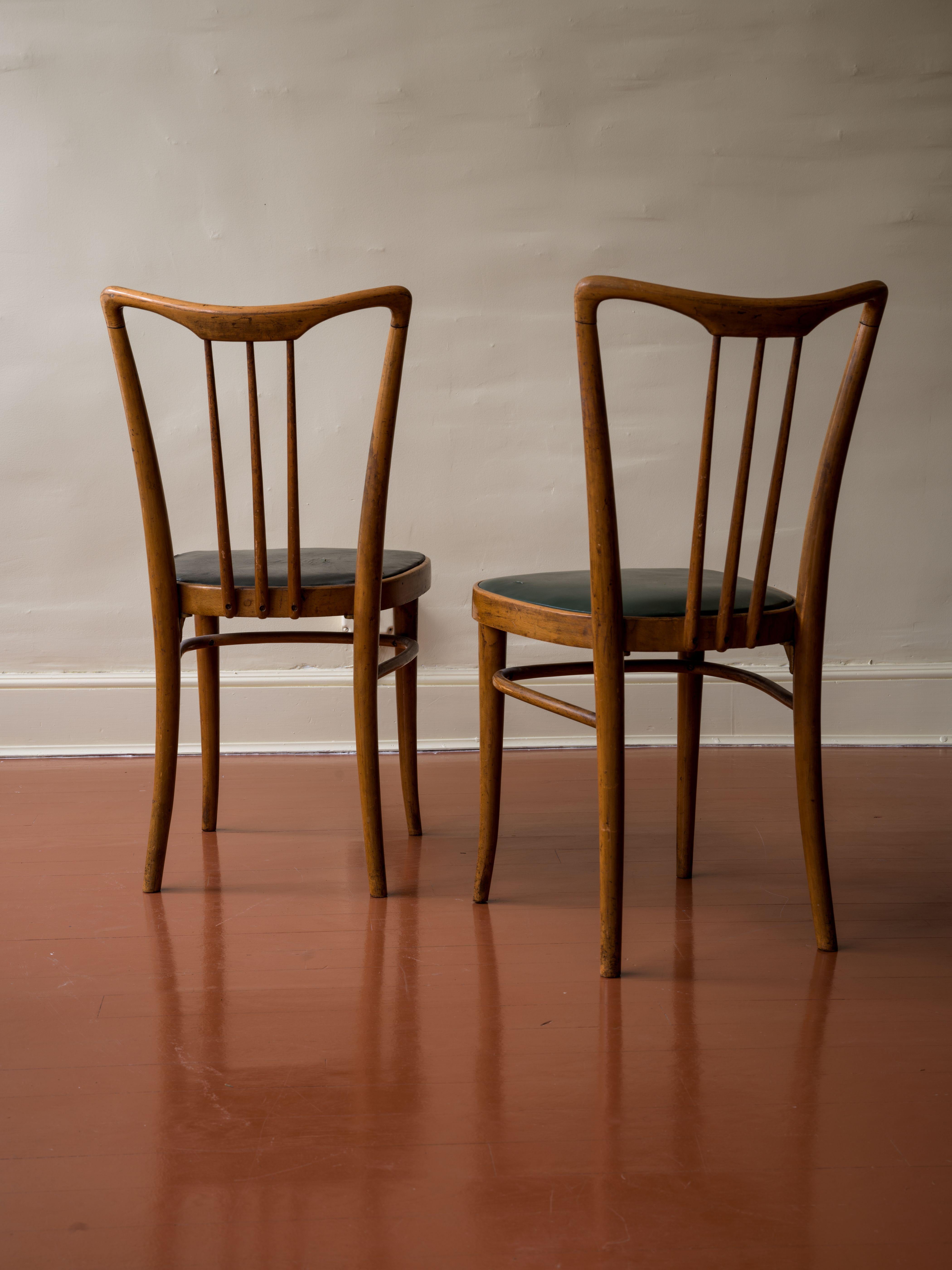 Mid-Century moderno Sedie laterali di metà secolo in stile Gio Ponti, forse realizzate da Dassi, circa anni '50 in vendita