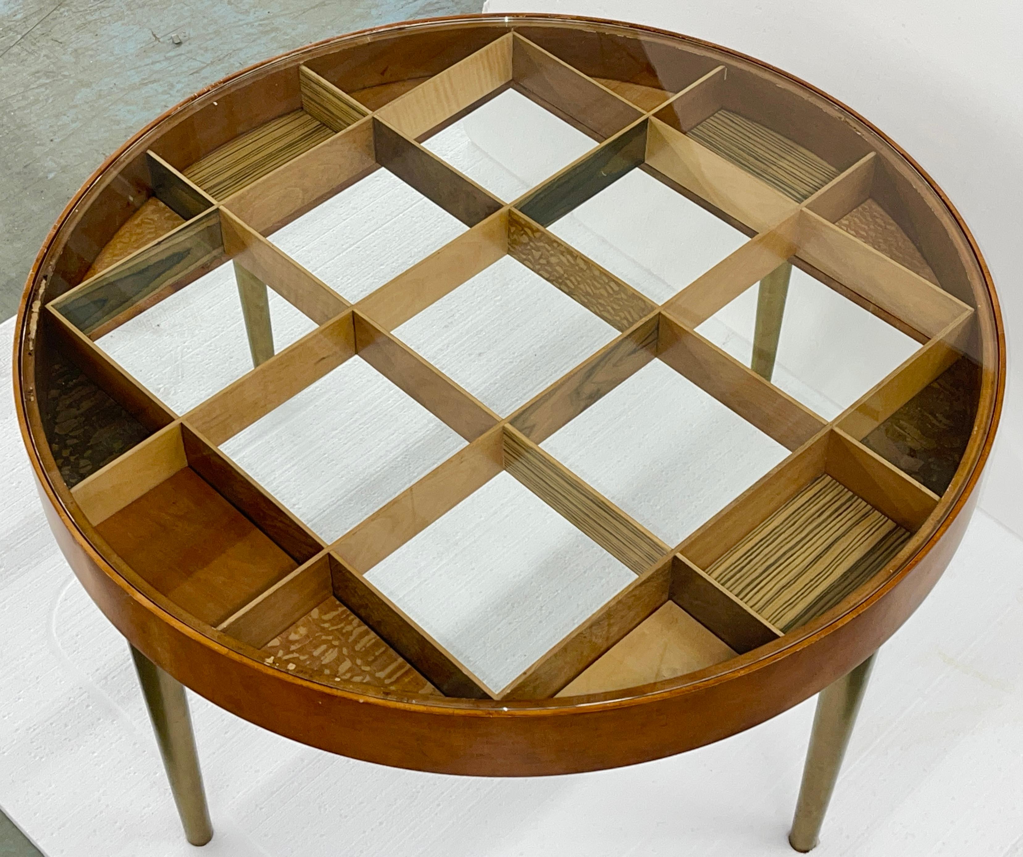 Mid-Century Modern Gio Ponti Style Round Cocktail Table by Keno Bros. For Sale