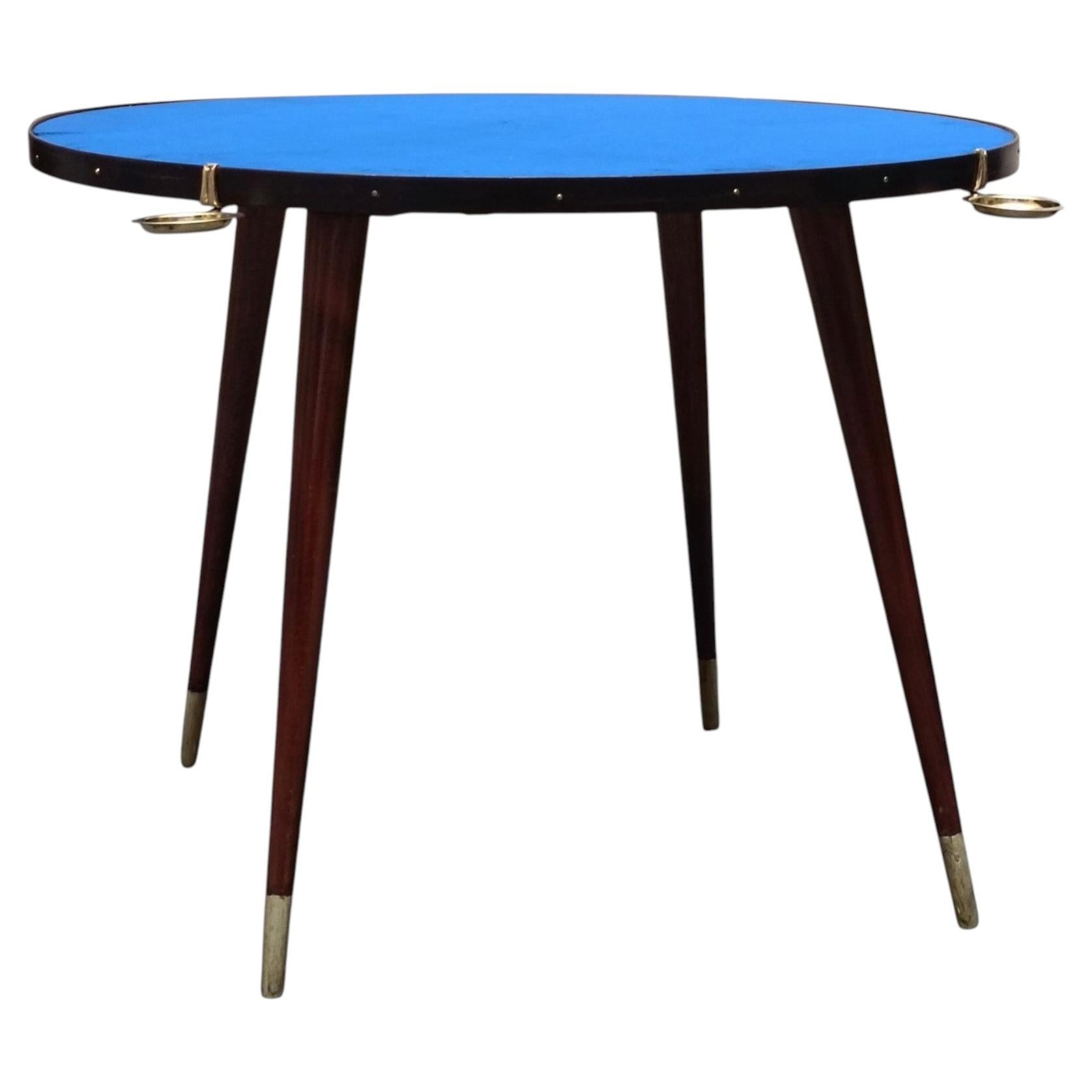 Mesa de juego redonda estilo Gio Ponti en madera y tela azul, Italia años 50