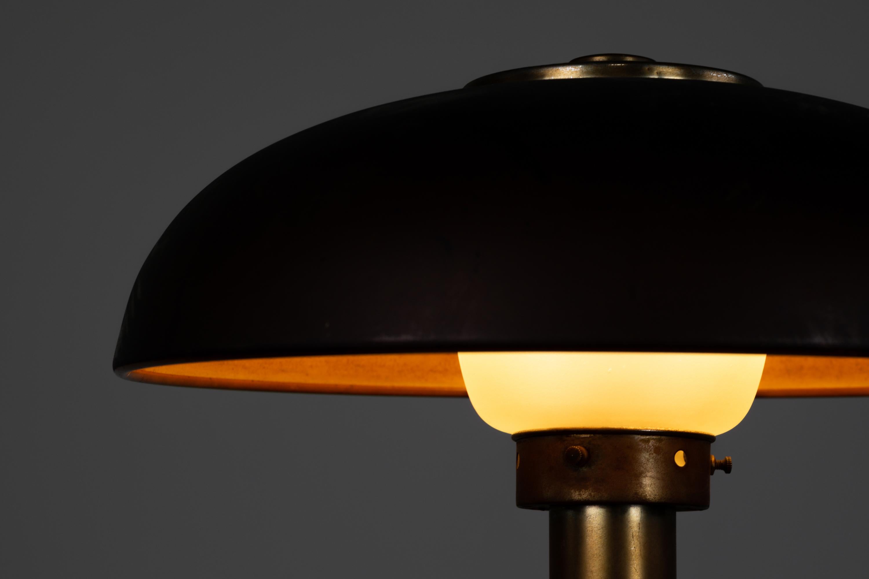Mid-Century Modern Gio Ponti Table Lamp in Aluminium by Pollice 1940s