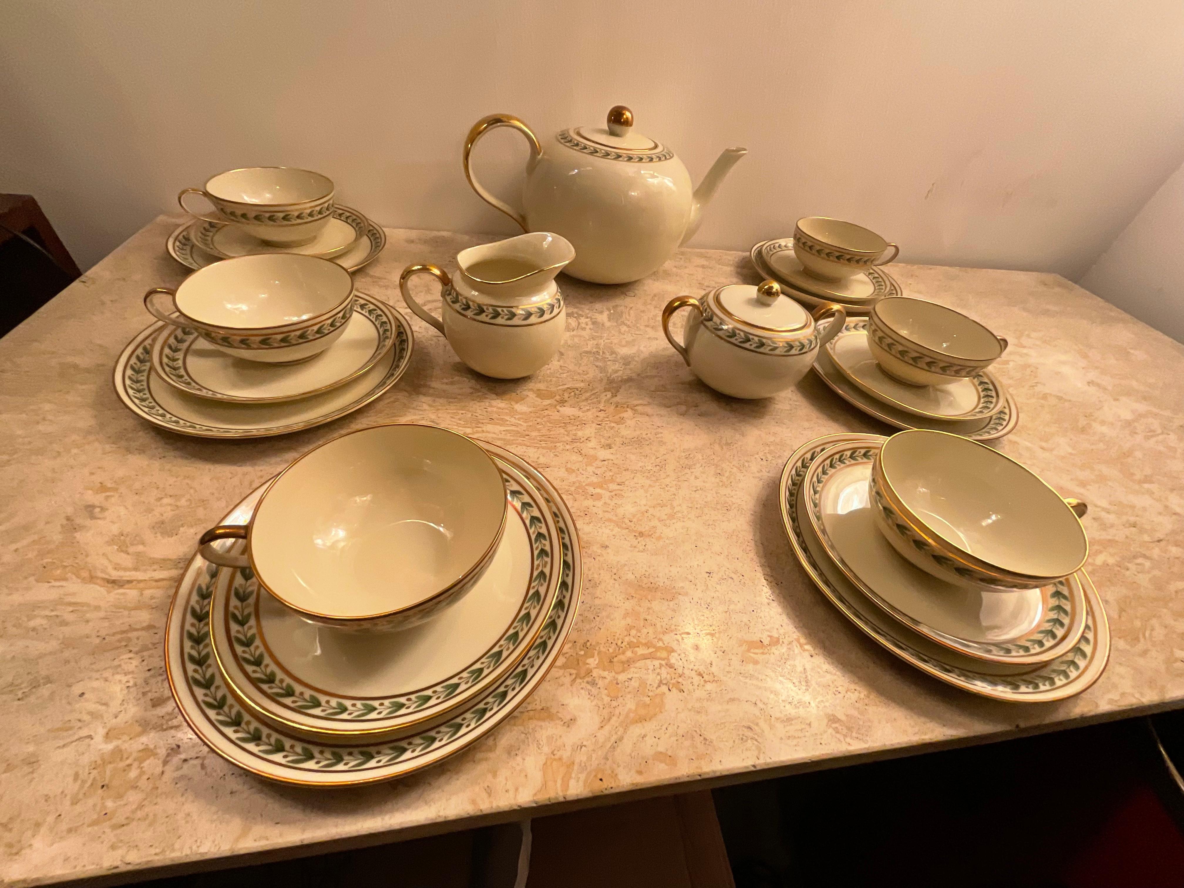 Gio Ponti, Tea for 6 with Dessert Plates, in Porcelain Richard Ginori, Year 1939 For Sale 3