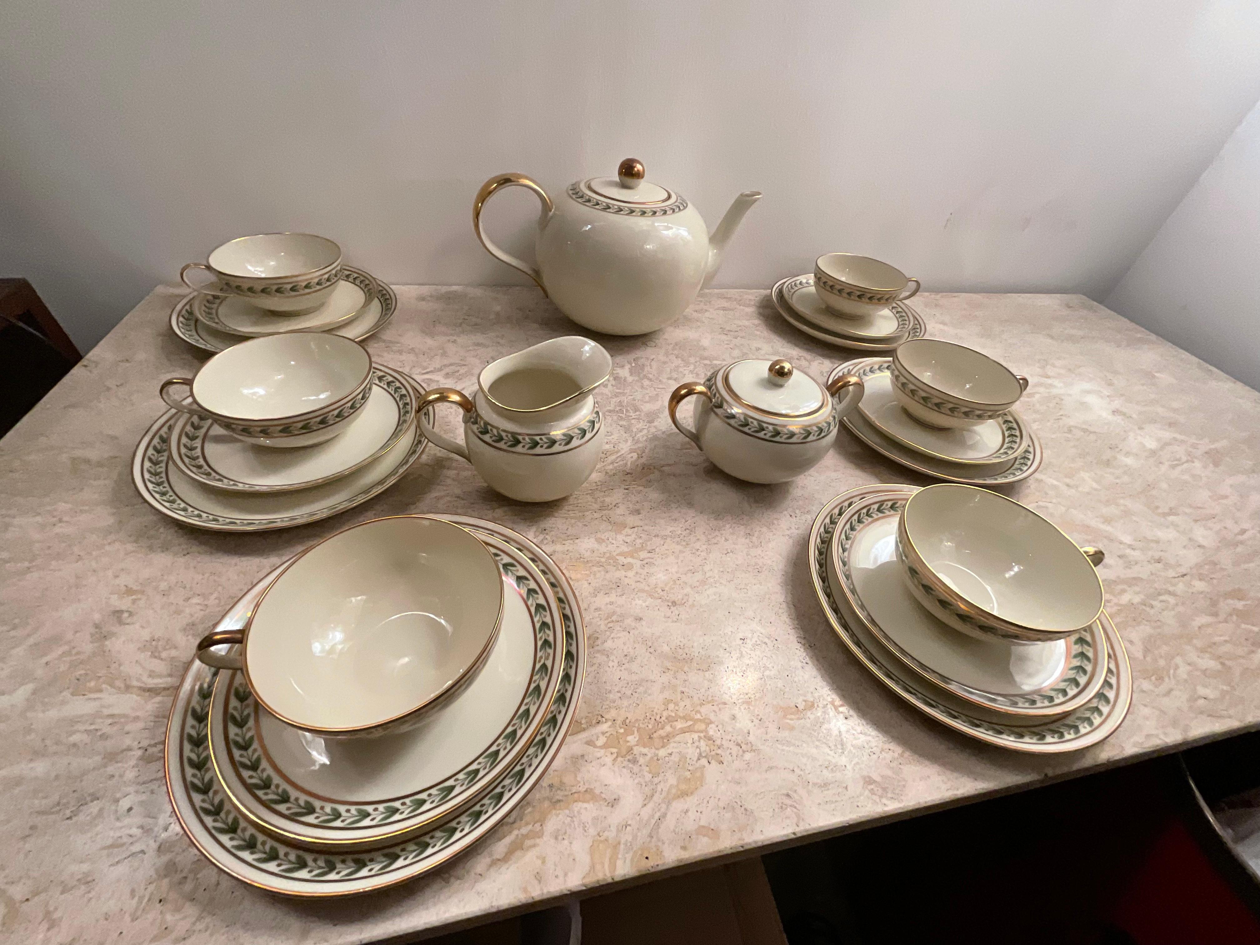 Gio Ponti, Tea for 6 with Dessert Plates, in Porcelain Richard Ginori, Year 1939 For Sale 4
