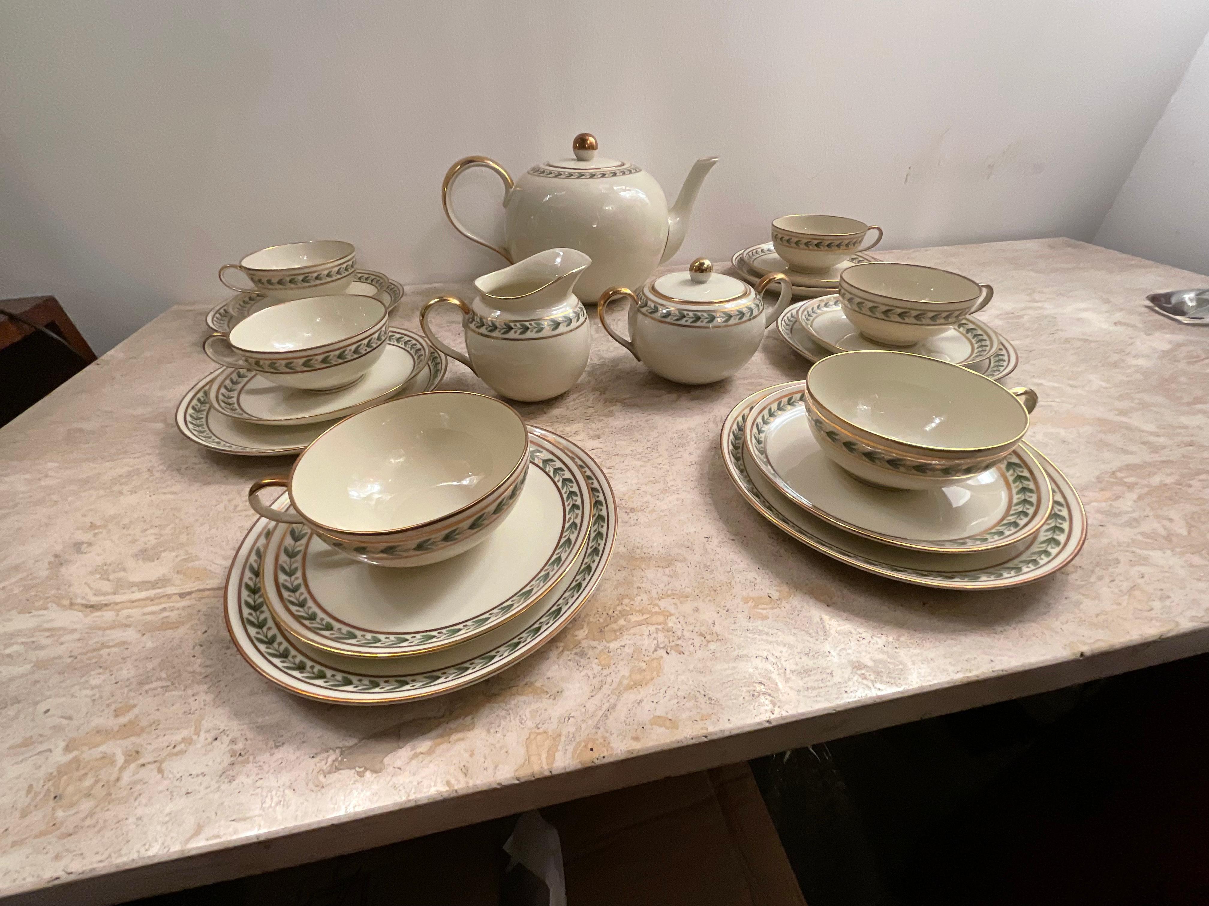 Gio Ponti, Tea for 6 with Dessert Plates, in Porcelain Richard Ginori, Year 1939 For Sale 8