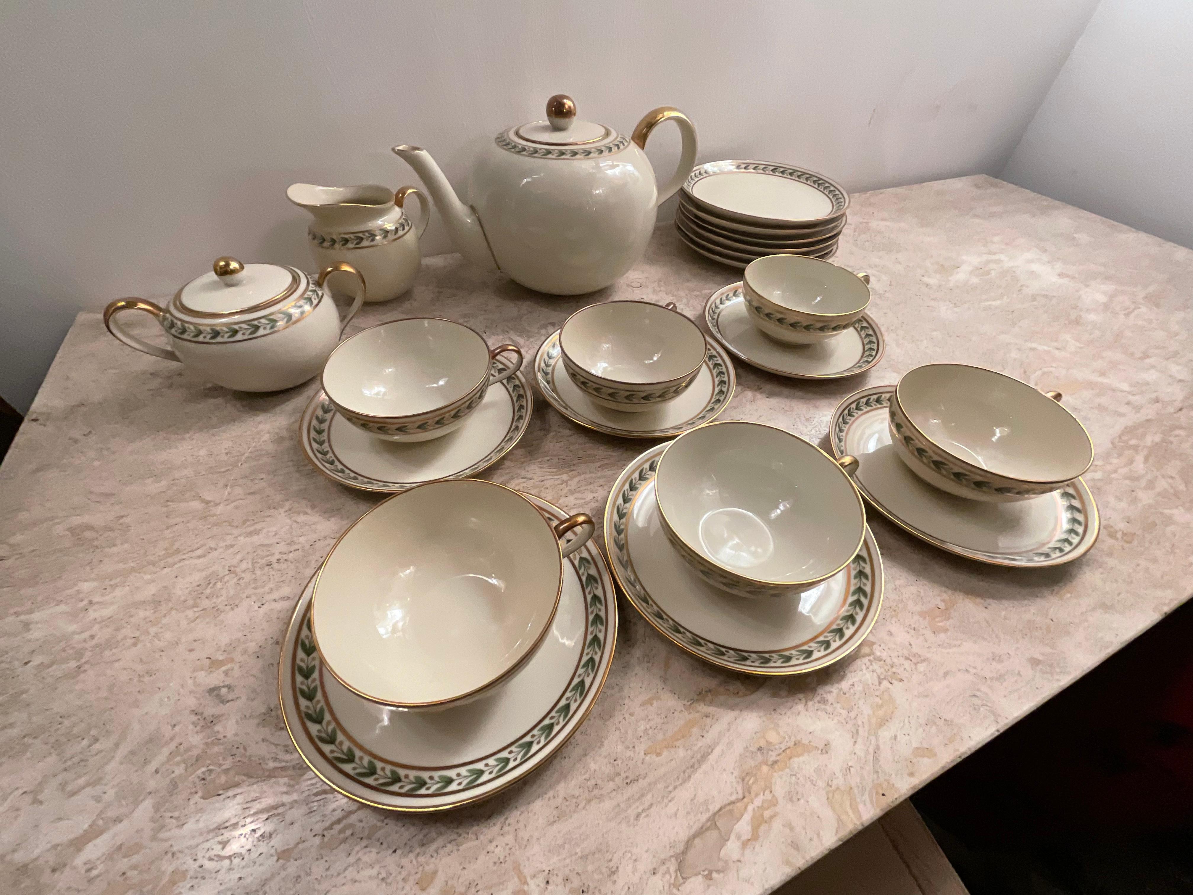 Gio Ponti, Tea for 6 with Dessert Plates, in Porcelain Richard Ginori, Year 1939 For Sale 1