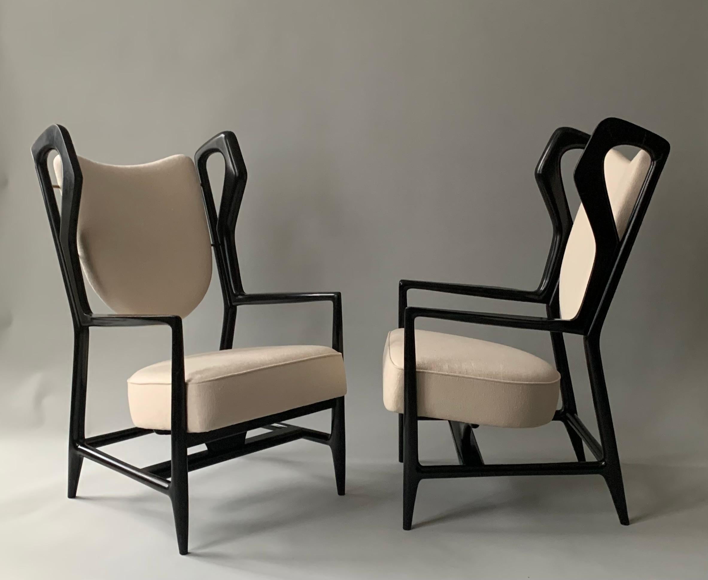 Mid-Century Modern Gio Ponti ‘Triennale’ armchairs For Sale