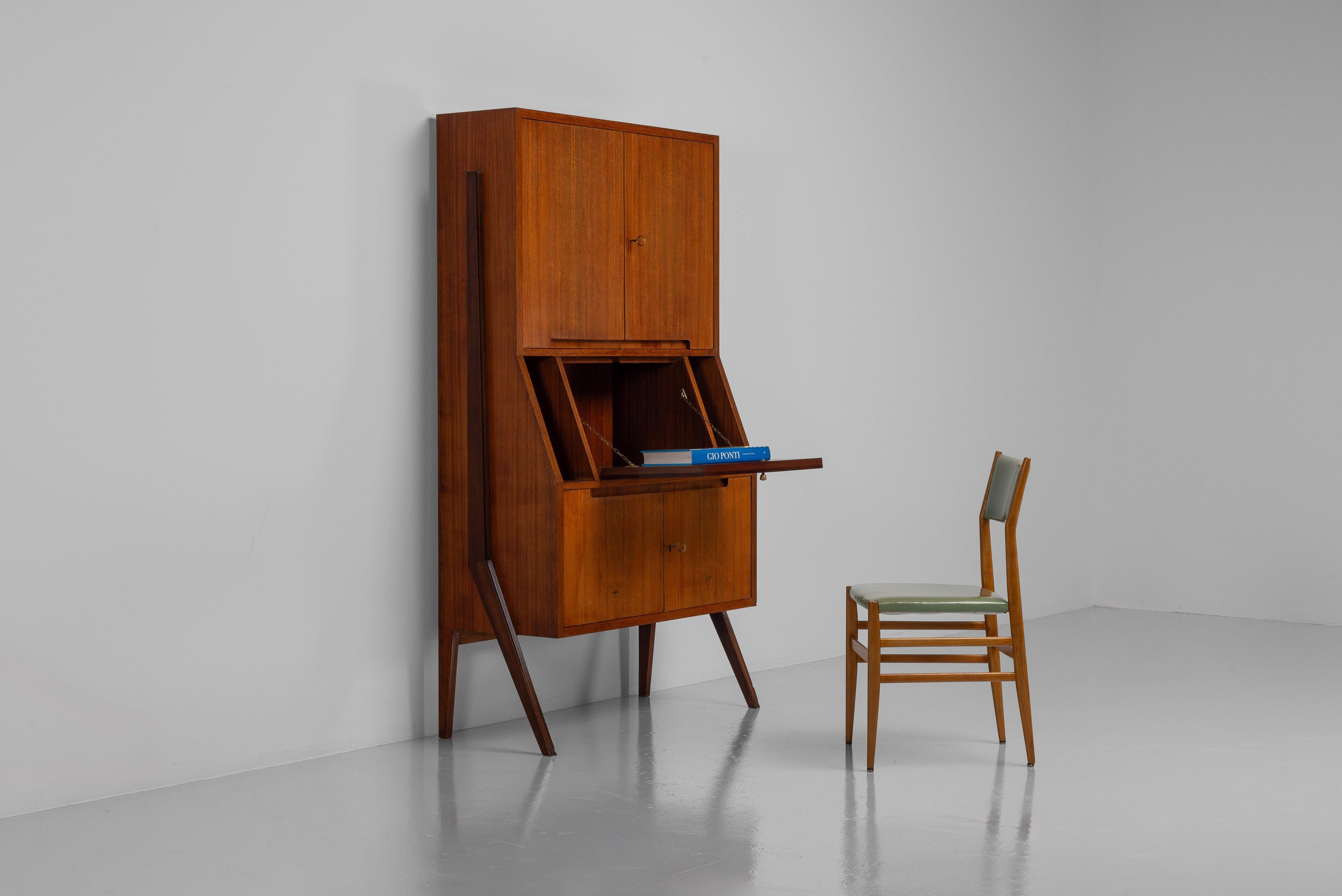 Gio Ponti unique bar cabinet made in Italy 1955 Latón en venta