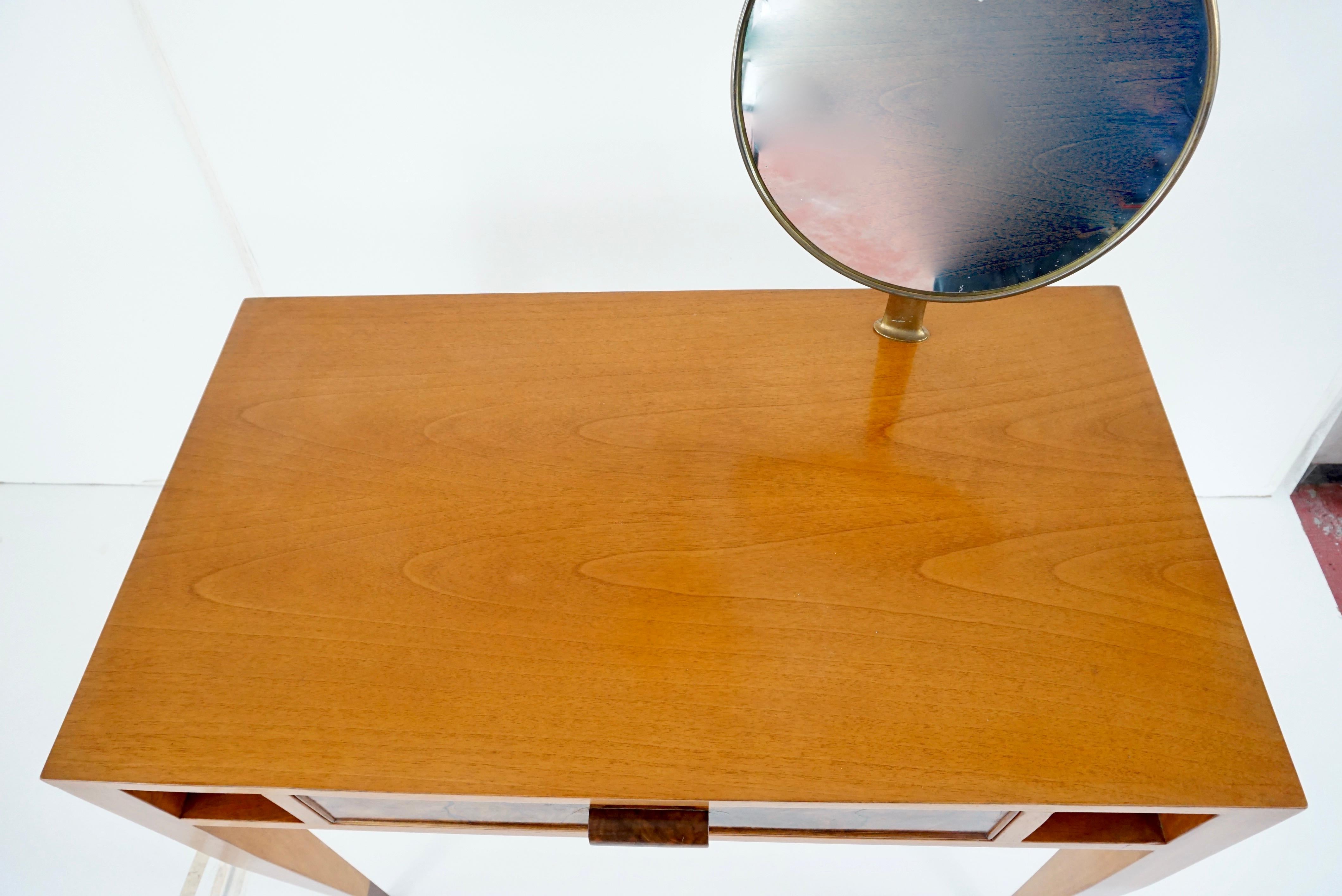 Gio Ponti vanity desk console table with a adjustable Fontana arte mirror, 1950 For Sale 8