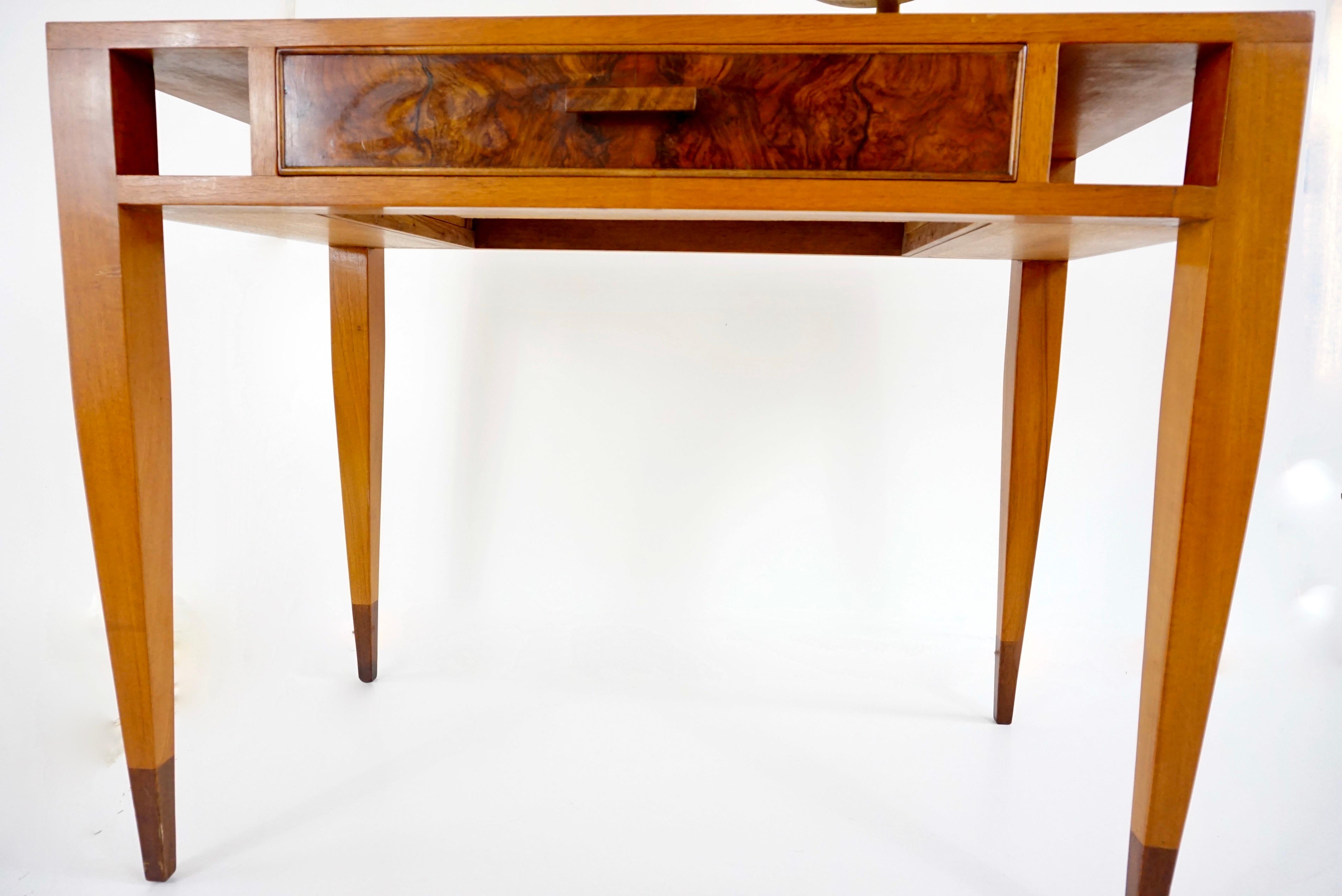 Gio Ponti vanity desk console table with a adjustable Fontana arte mirror, 1950 For Sale 10
