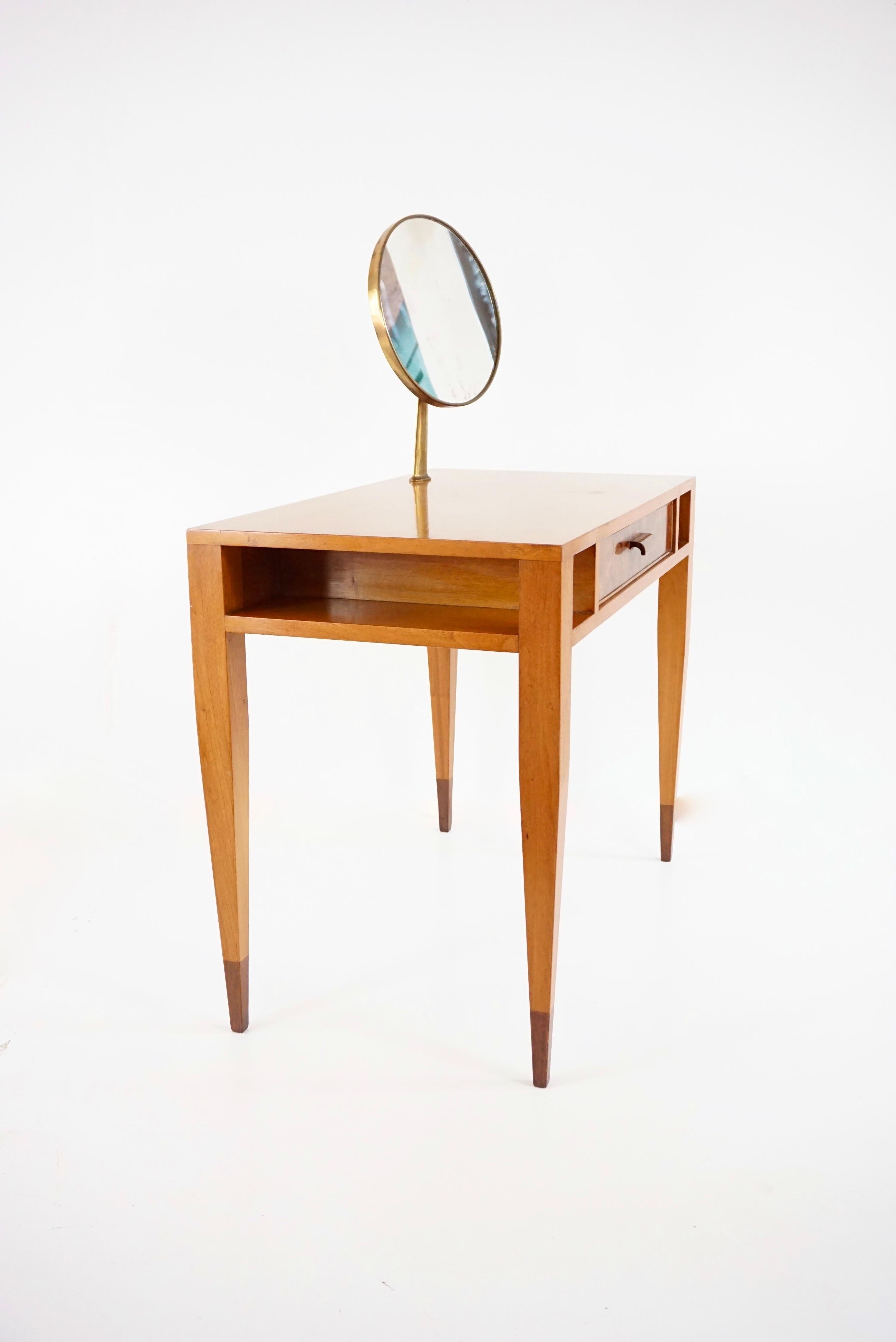 Gio Ponti vanity desk console table with a adjustable Fontana arte mirror, 1950 In Good Condition For Sale In Rome, IT