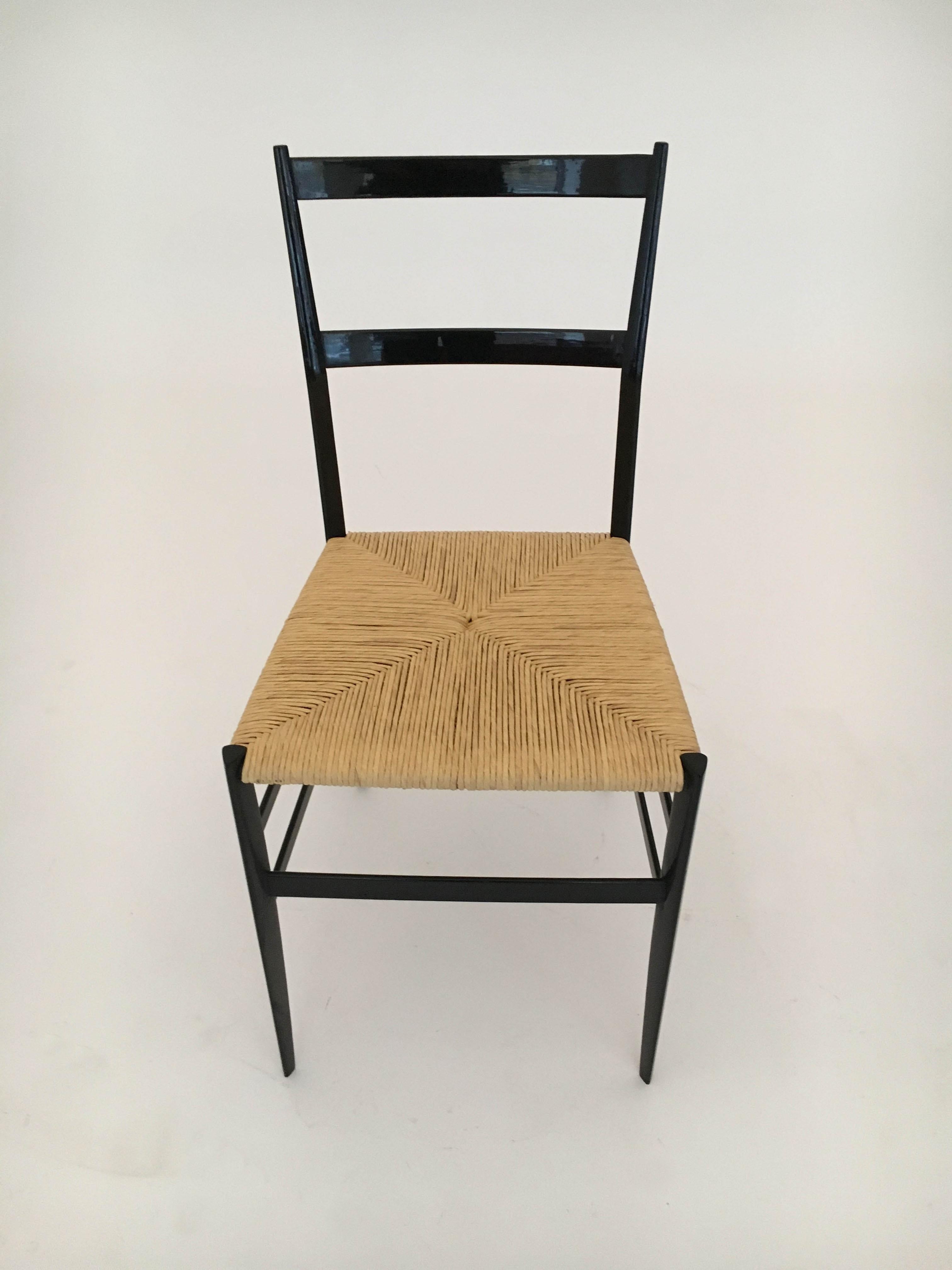 Gio Ponti Vintage Superleggera Set of Six Dining Chairs Cassina, Italy, 1958 In Good Condition For Sale In Vienna, Vienna