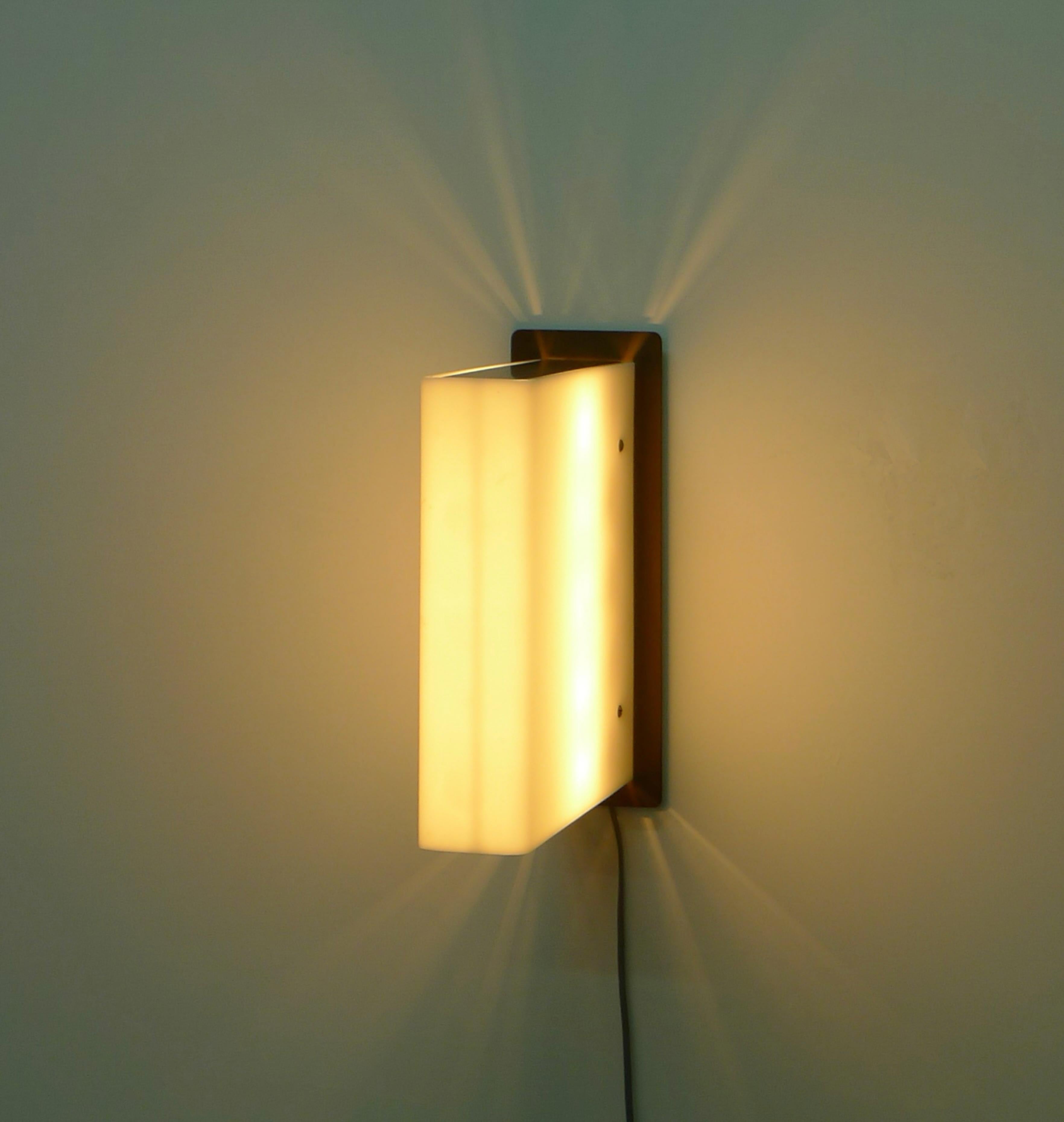 Italian Gio Ponti, Wall Light, from the Villa Goldschmidt, Buenos Aires, circa 1957 For Sale