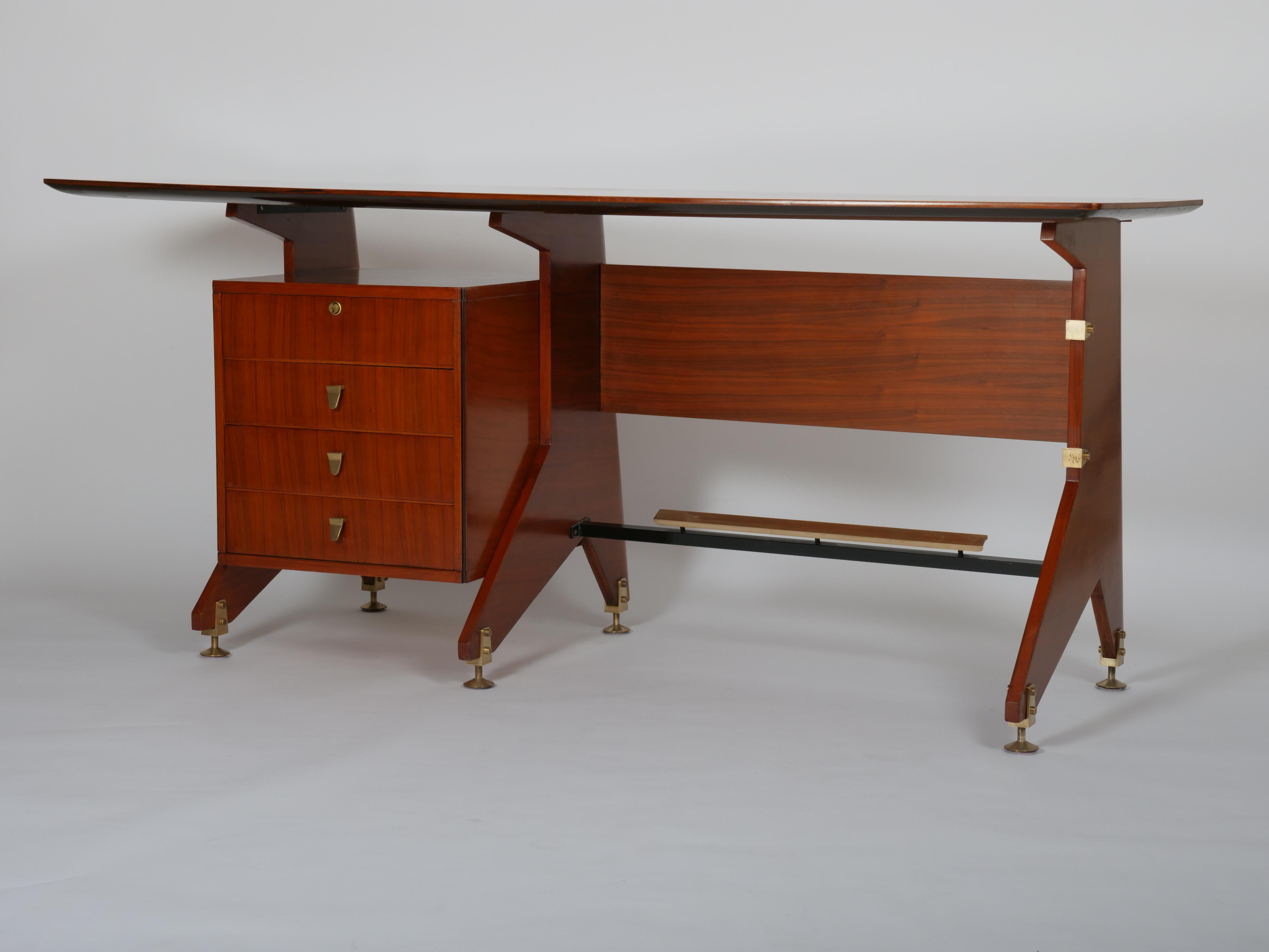 Escritorio de Gio Ponti para Studio PFR Italia c1958 siglo XX en venta