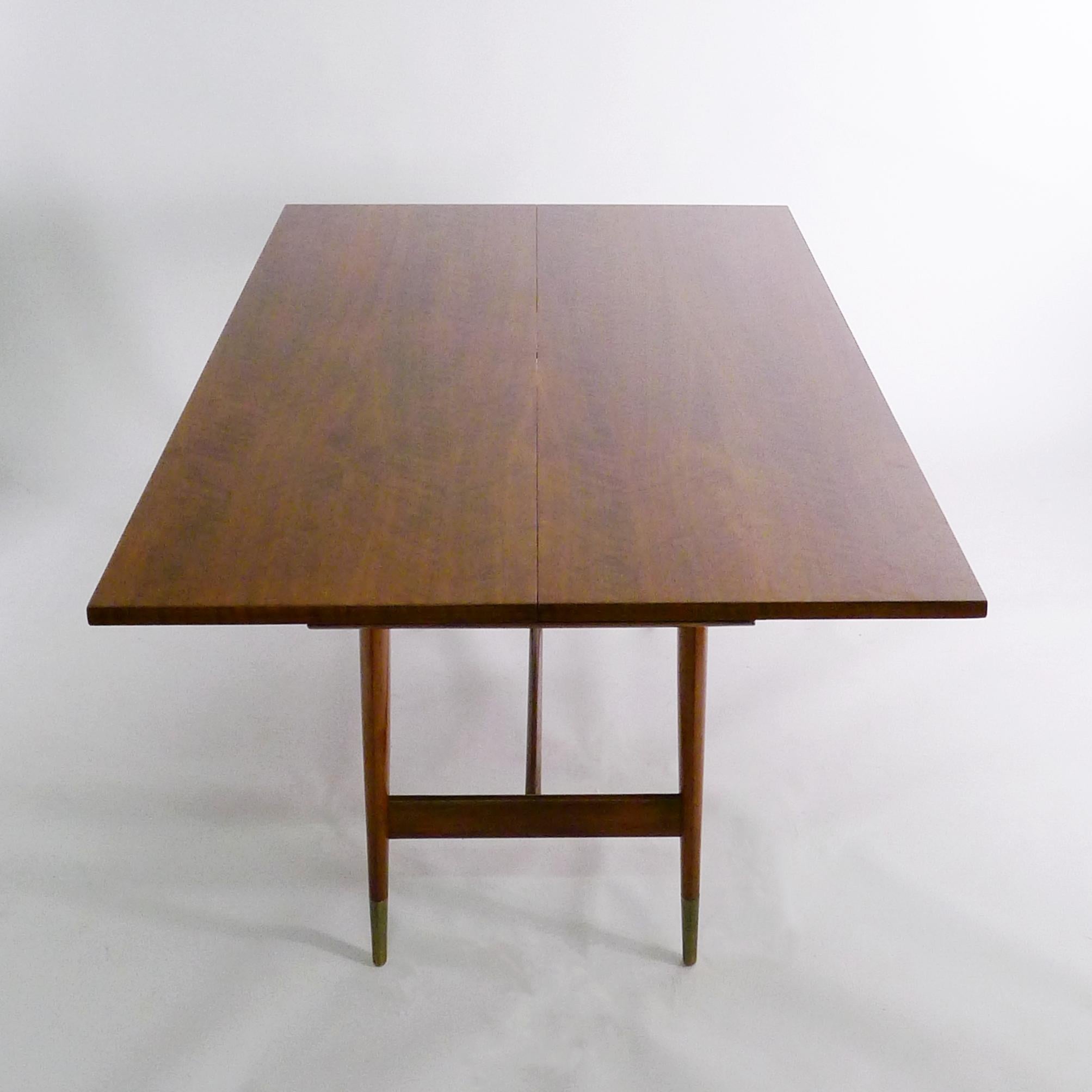 Gio Ponti, Consola/Mesa de comedor abatible de nogal, modelo 2134, Singer &Sons, años 50 en venta 7