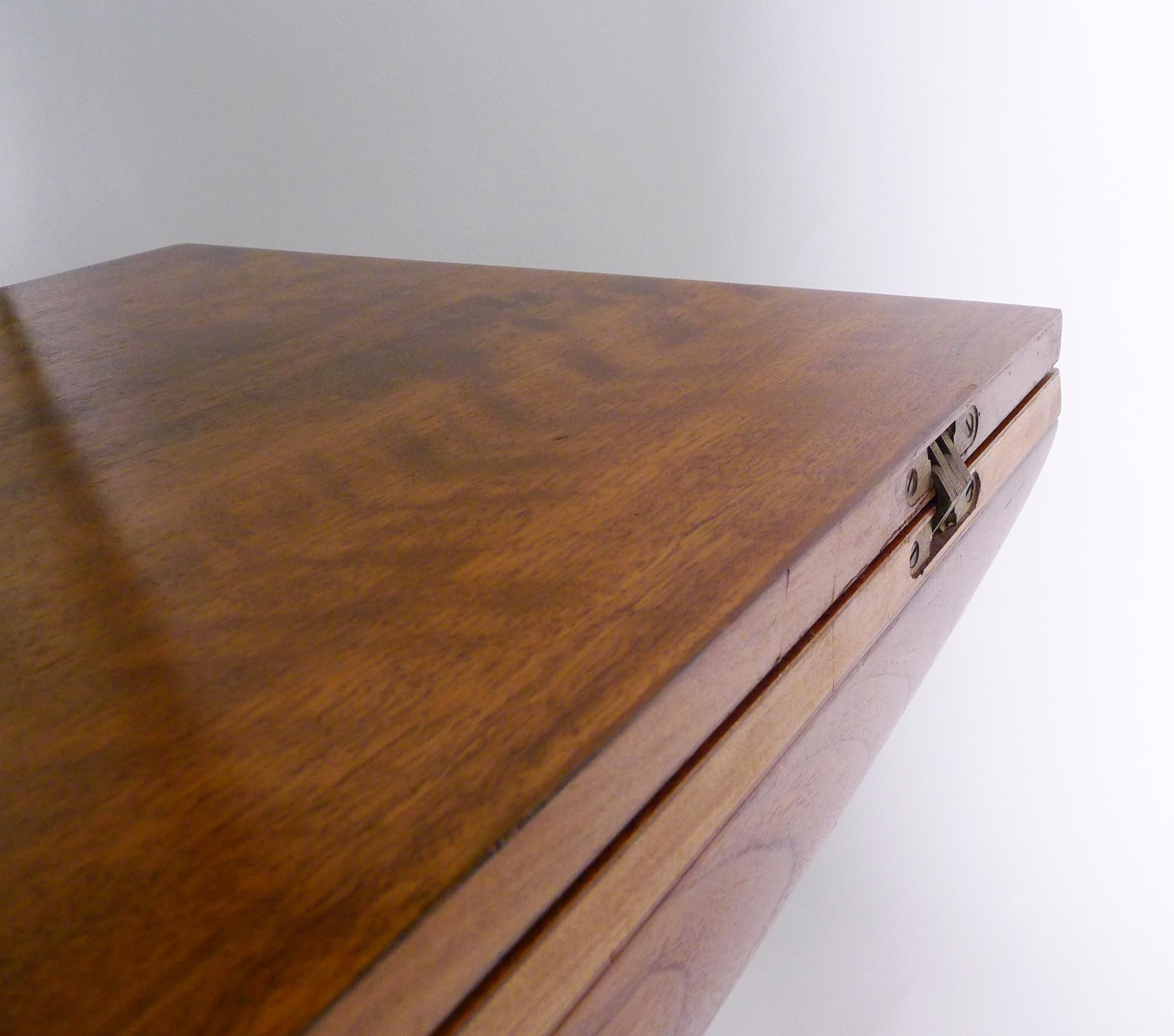 Gio Ponti, Consola/Mesa de comedor abatible de nogal, modelo 2134, Singer &Sons, años 50 en venta 2