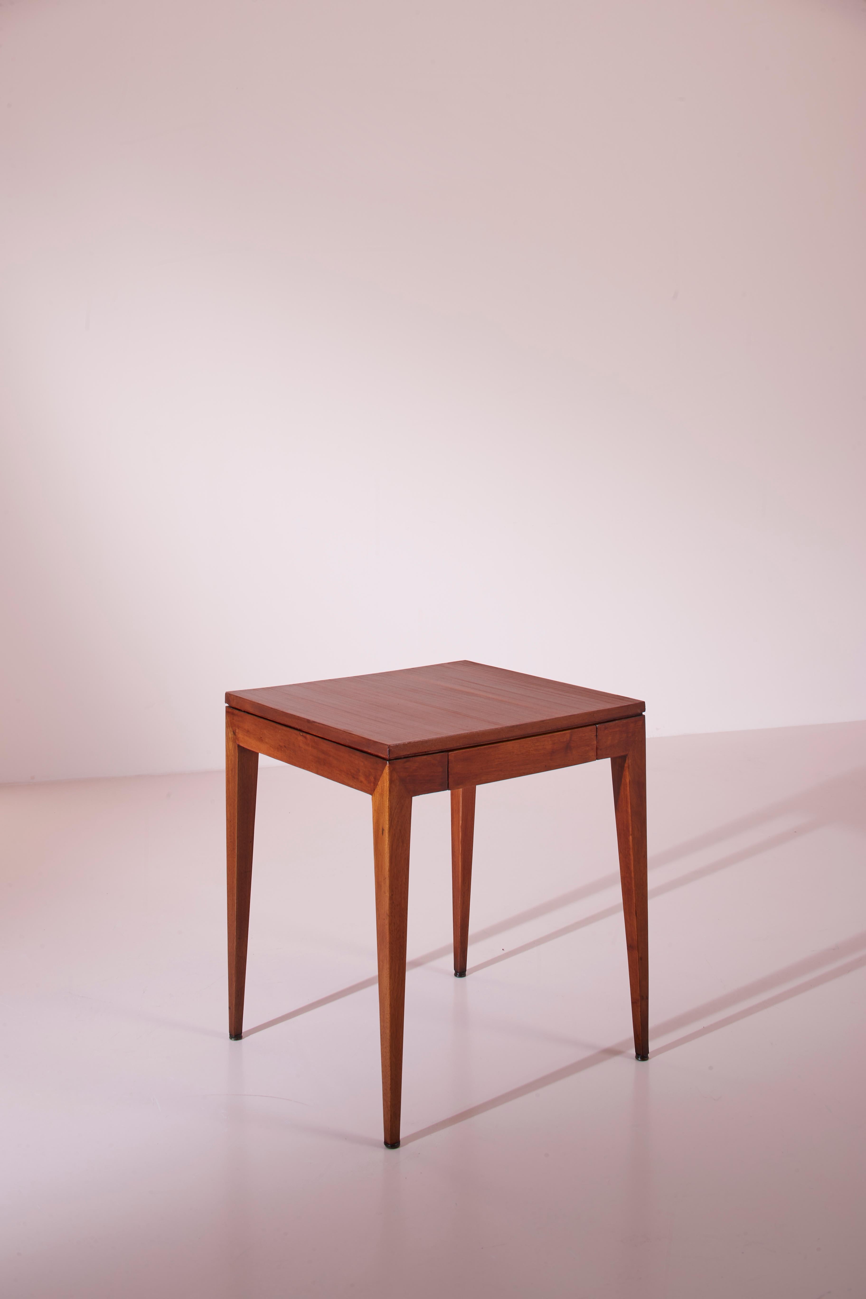 GIo Ponti walnut occasional table for the Cavalieri Hotel in Milan, Italy, 1950s For Sale 1