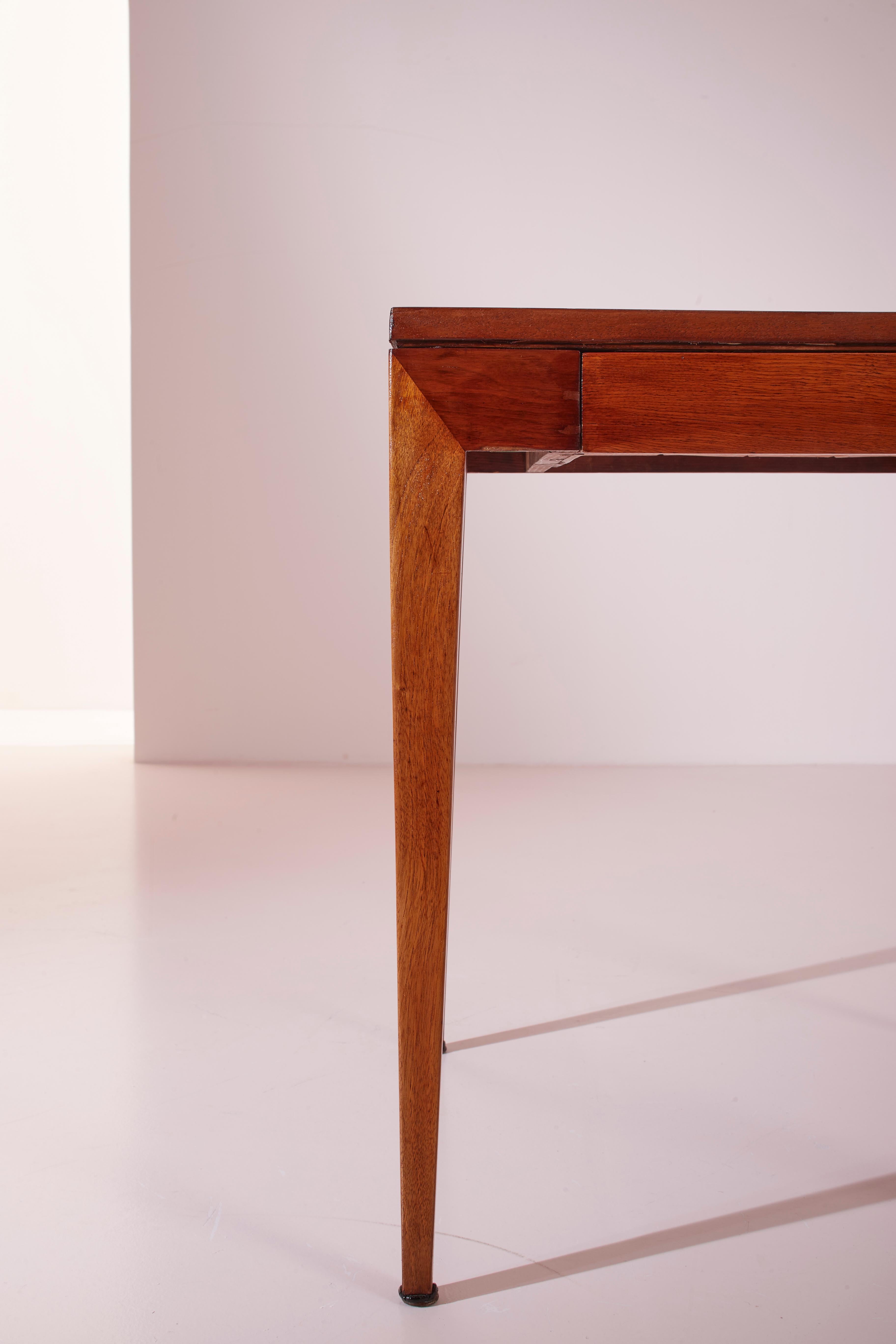 GIo Ponti walnut occasional table for the Cavalieri Hotel in Milan, Italy, 1950s For Sale 2