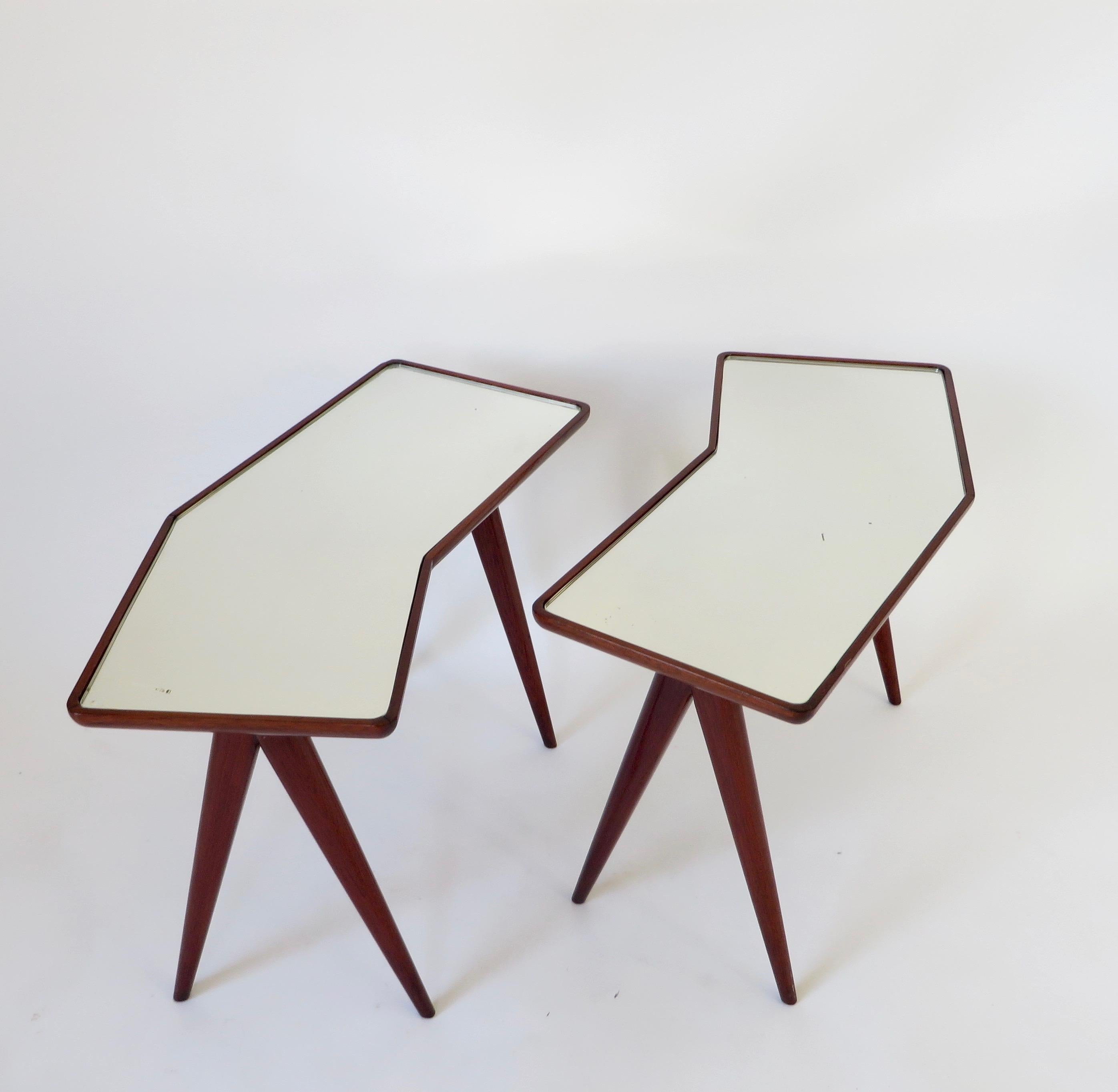 Gio Ponti Pair of Walnut Side Tables Mirrored Glass Tops Asymmetrical Forms In Good Condition In Chicago, IL