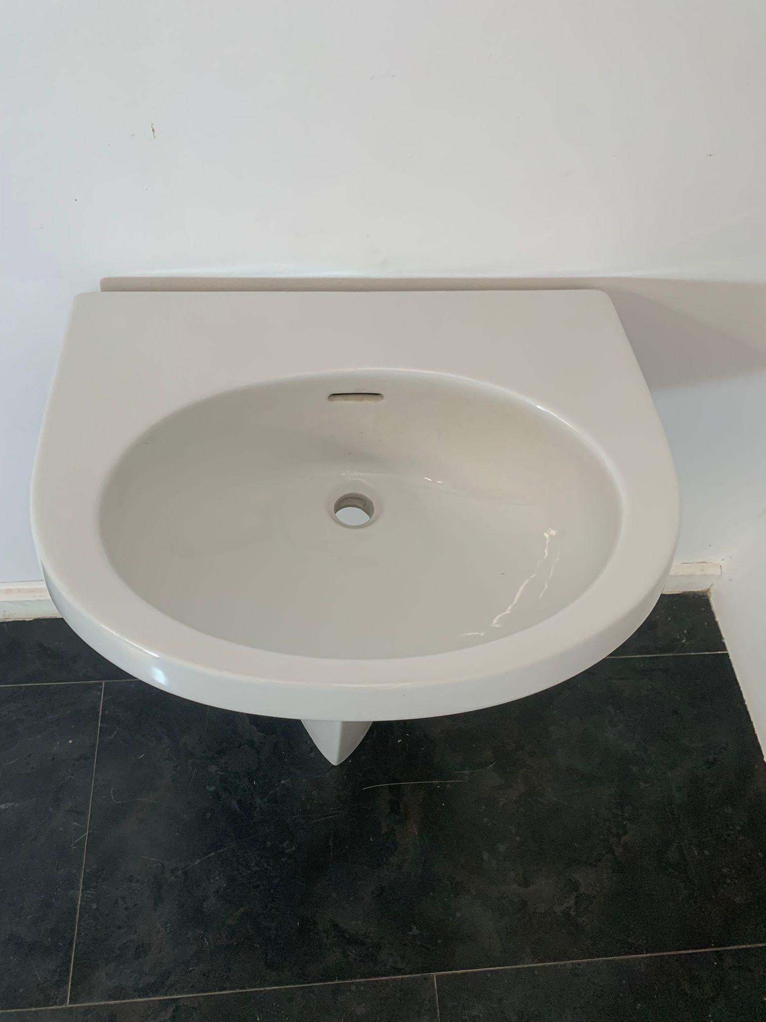 Gio Ponti washbasin with pedestal for Ideal Standard, 1960s In Excellent Condition For Sale In Montelabbate, PU