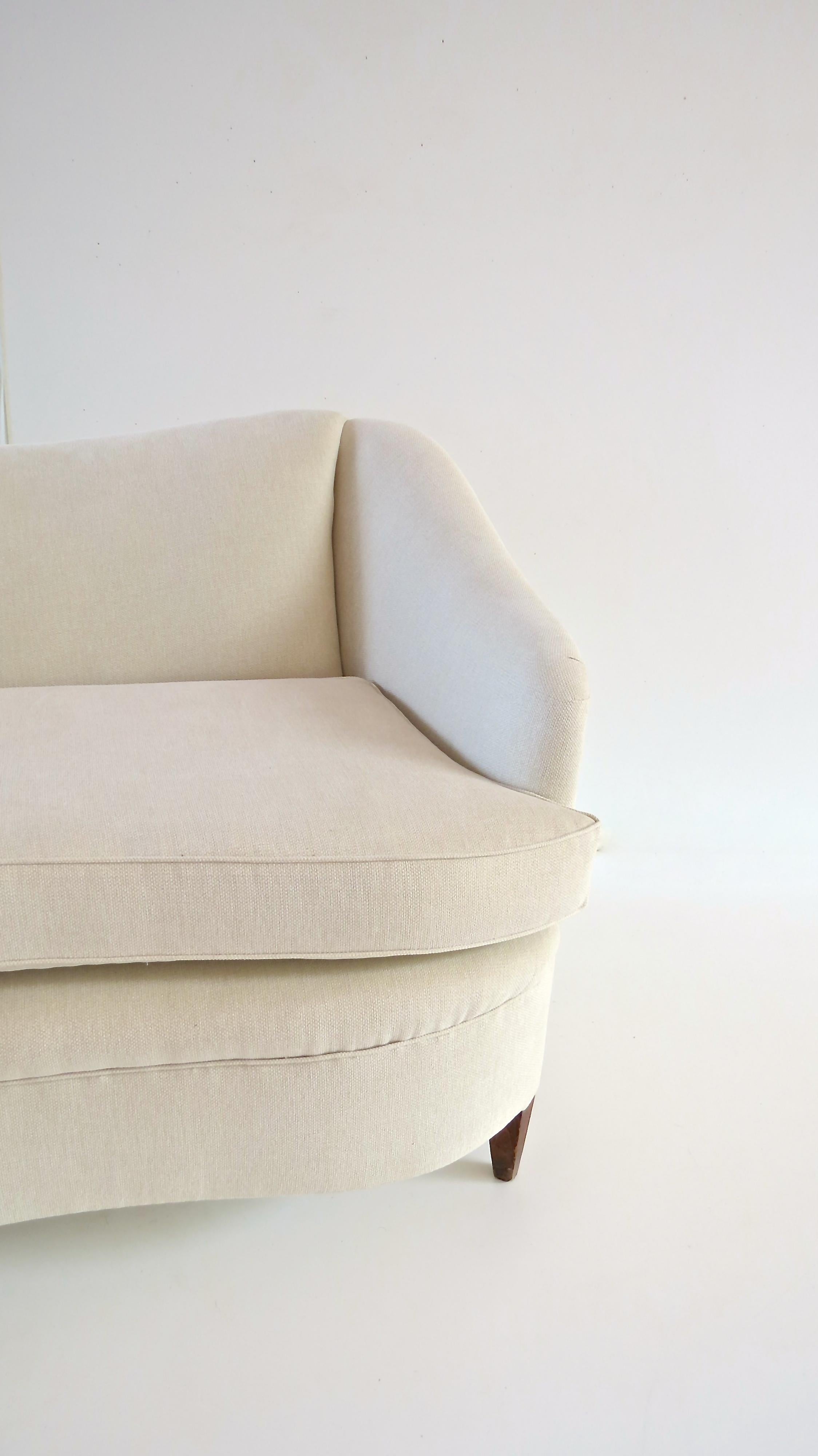 Italian Gio Ponti White Sofa from Casa & Giardino, circa 1938 For Sale
