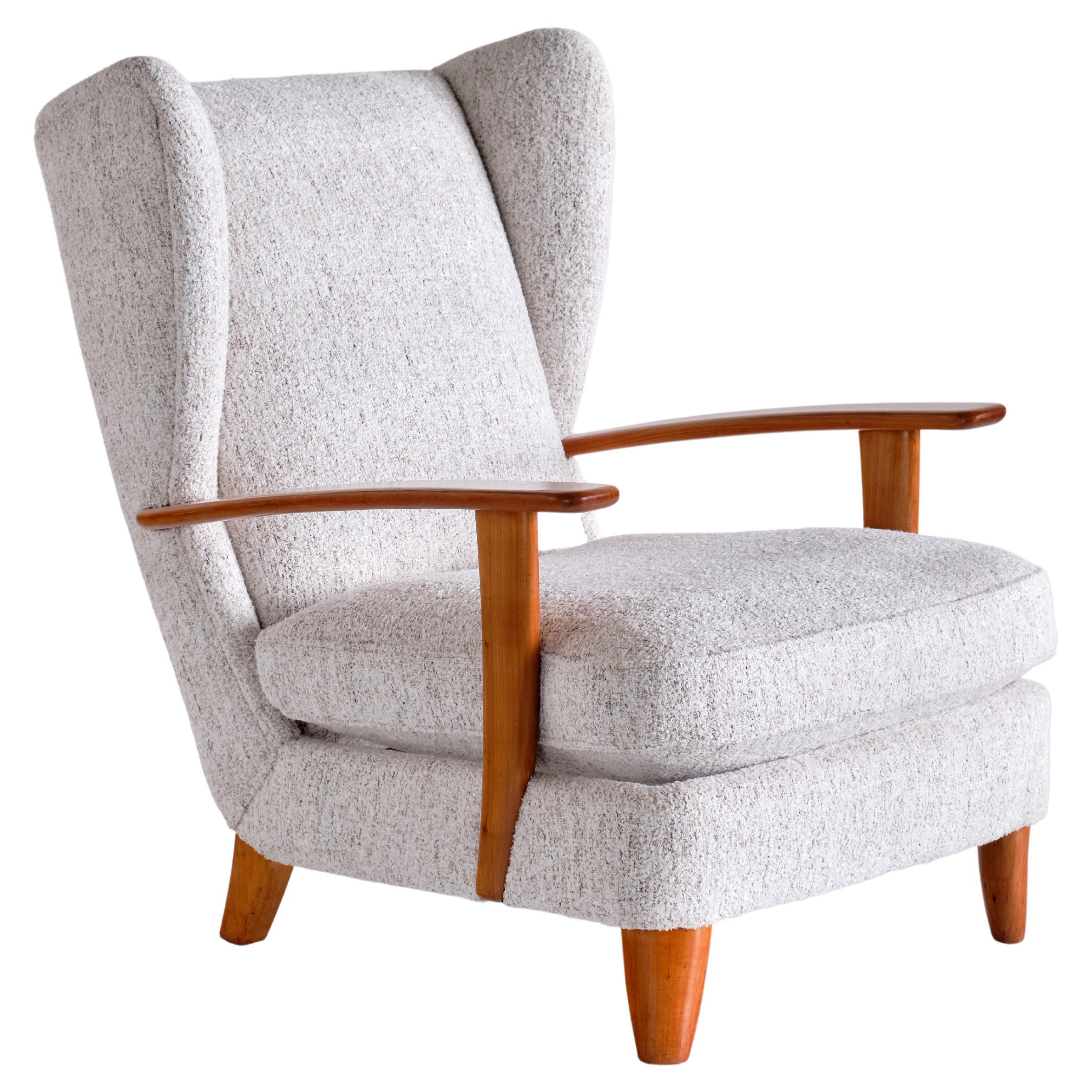 Gio Ponti Wingback Chair in Cherry Wood and Mélange Nobilis Fabric, Italy, 1929 For Sale