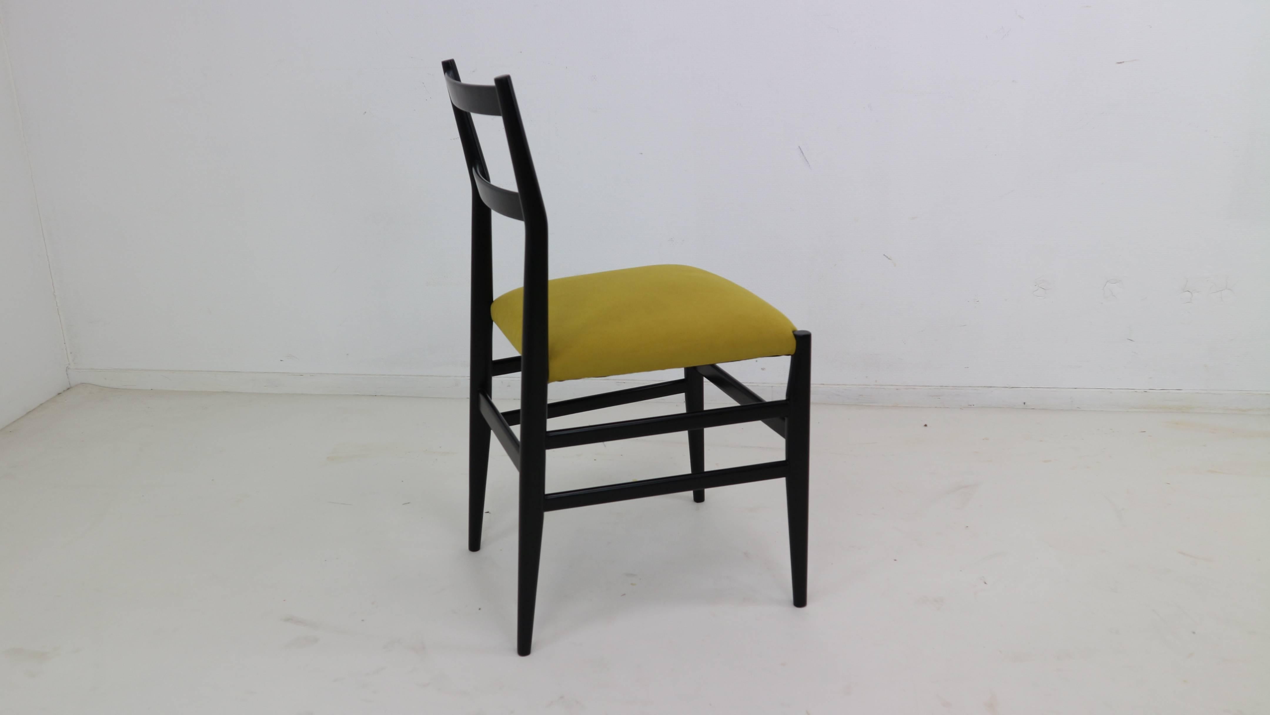 Italian Gio Ponti Set of Four Chairs Model 