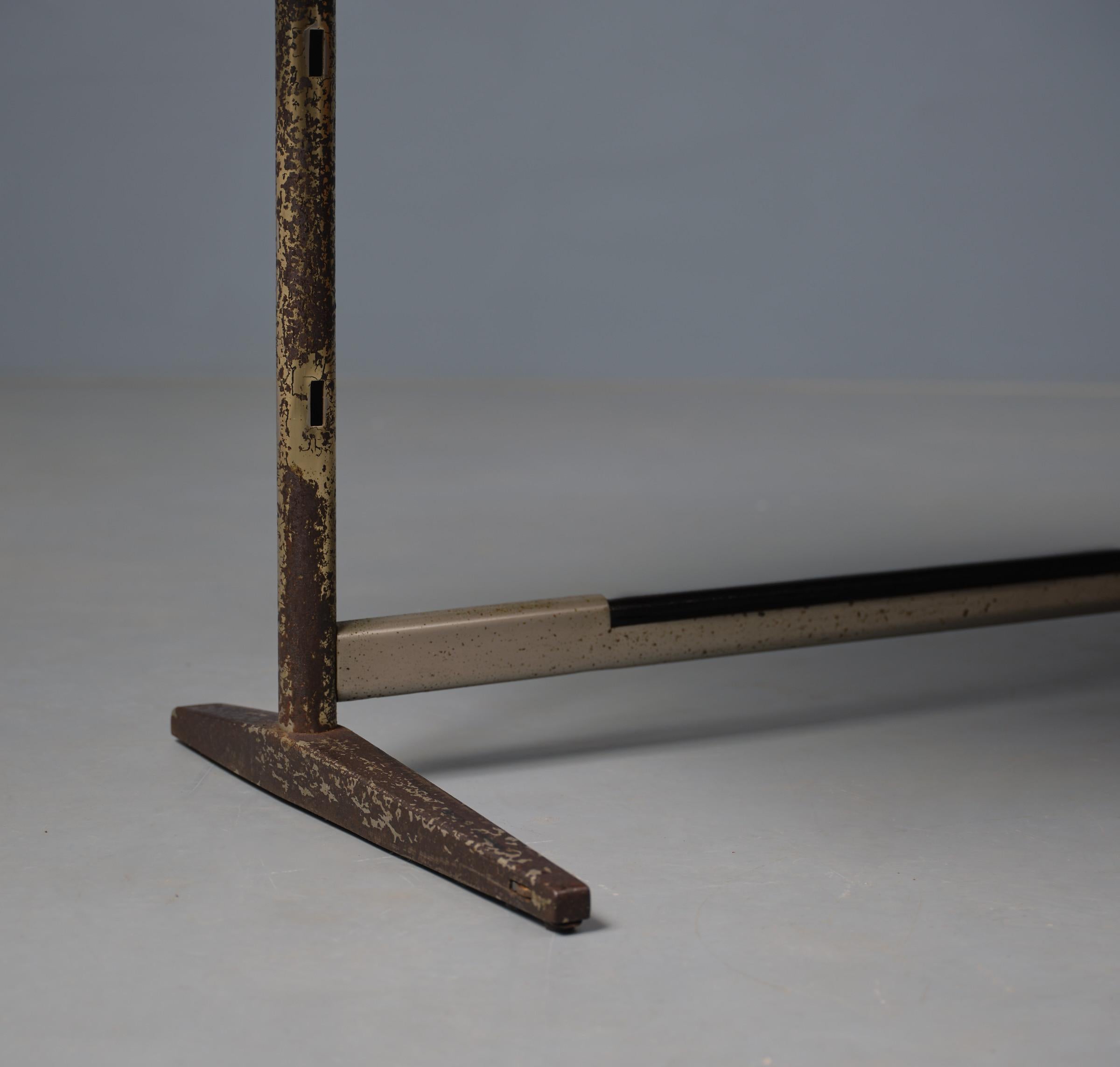 Gio Ponti’s Avant-Garde Design: 1955 RIMA Desk from Pirelli Tower, Milan 7