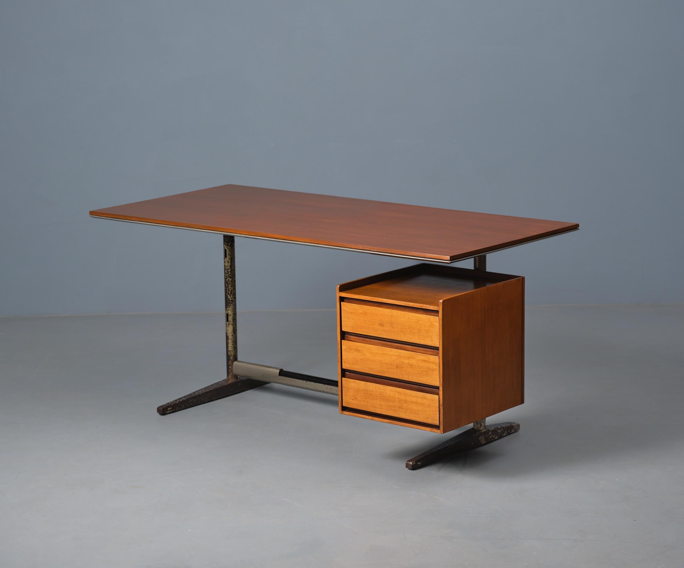 Italian Gio Ponti’s Avant-Garde Design: 1955 RIMA Desk from Pirelli Tower, Milan