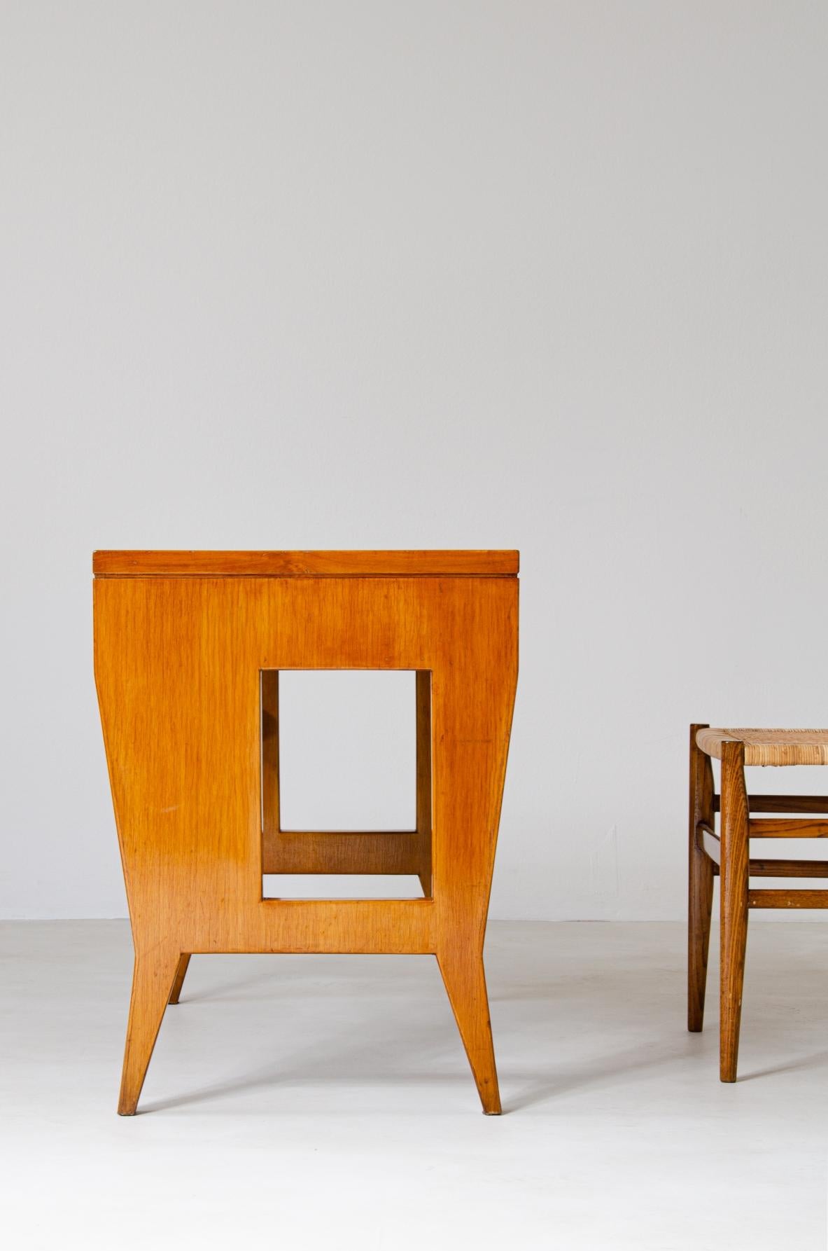 20th Century Giò Ponti's Desk in Blond Wood with Original Wood Top For Sale