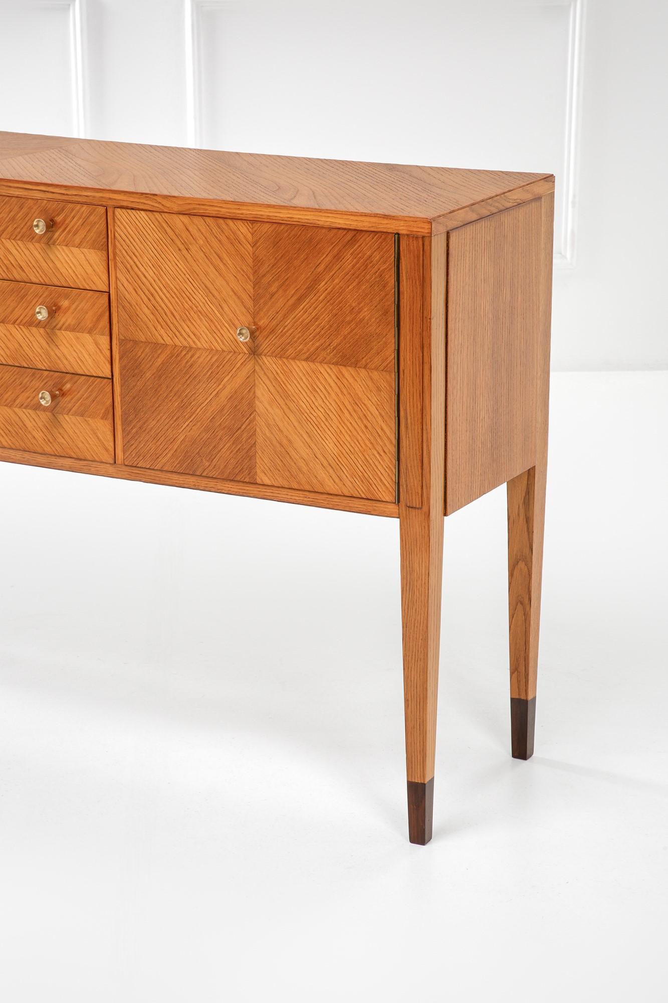 italien Grand buffet de Gio Ponti, produit par Dassi, vers 1950, Italie en vente