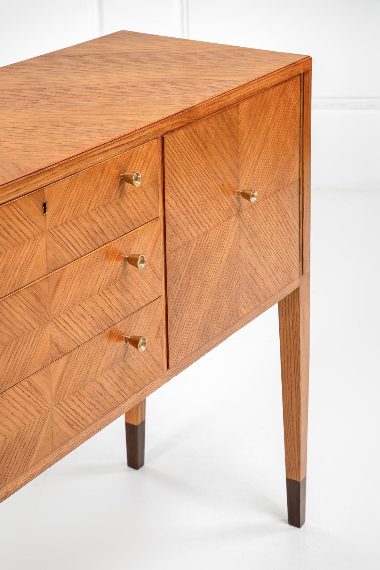 Laiton Grand buffet de Gio Ponti, produit par Dassi, vers 1950, Italie en vente
