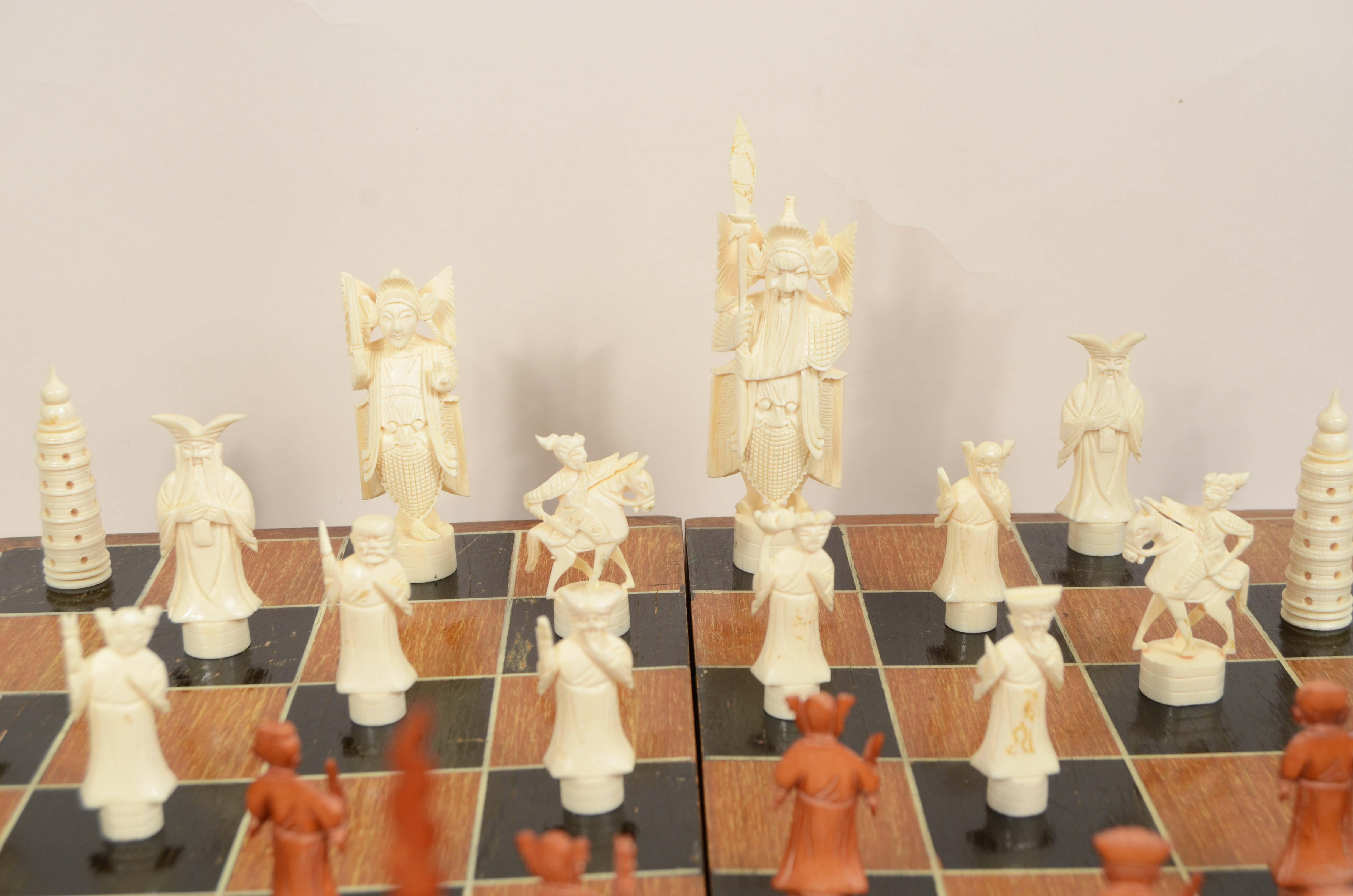 Bone Carved marine bone chess game consisting of 32 pawns Hong Kong 1950s For Sale