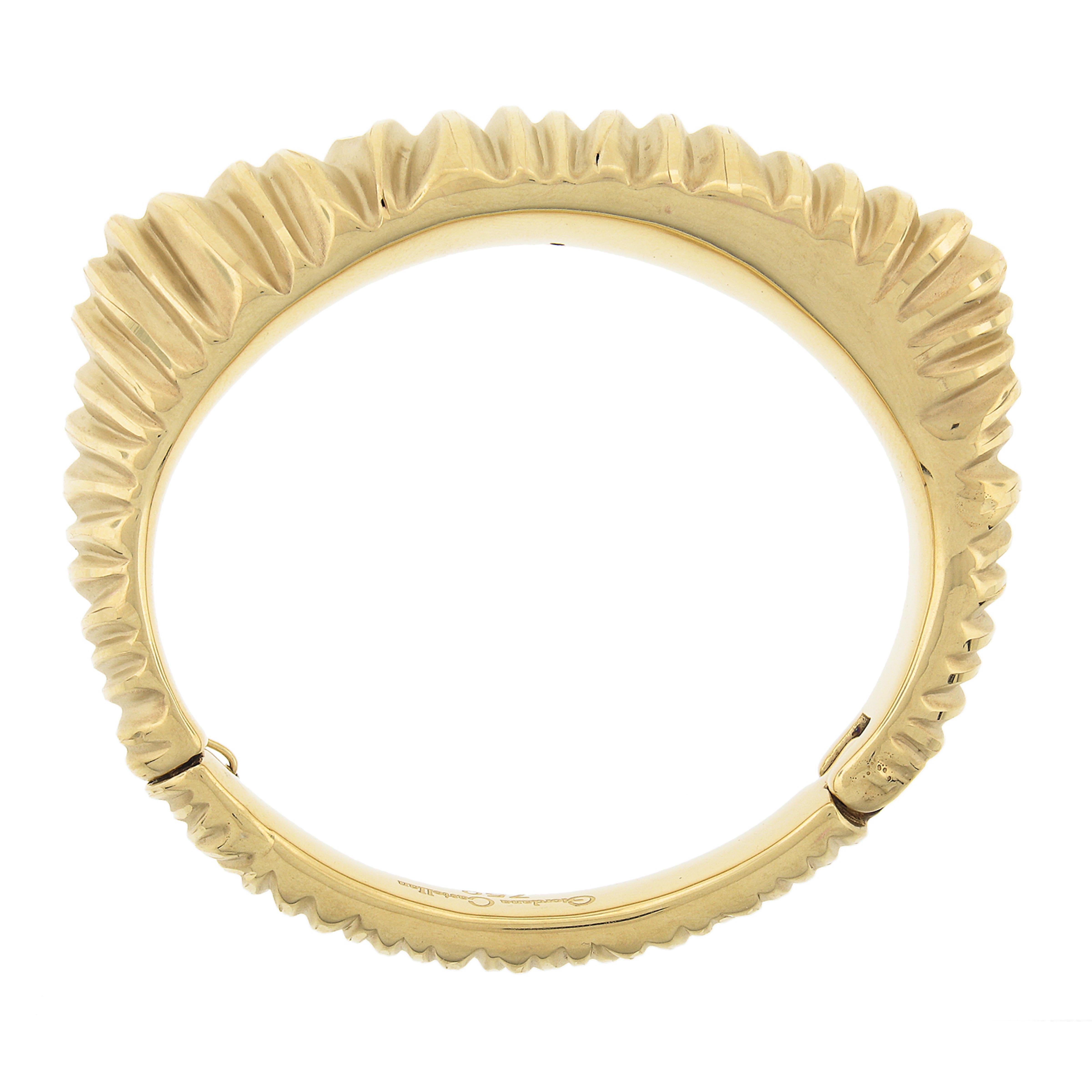 Giordana Castellan 18K Gold Hollow Design Puffed Hinged Open Bangle Bracelet For Sale 2