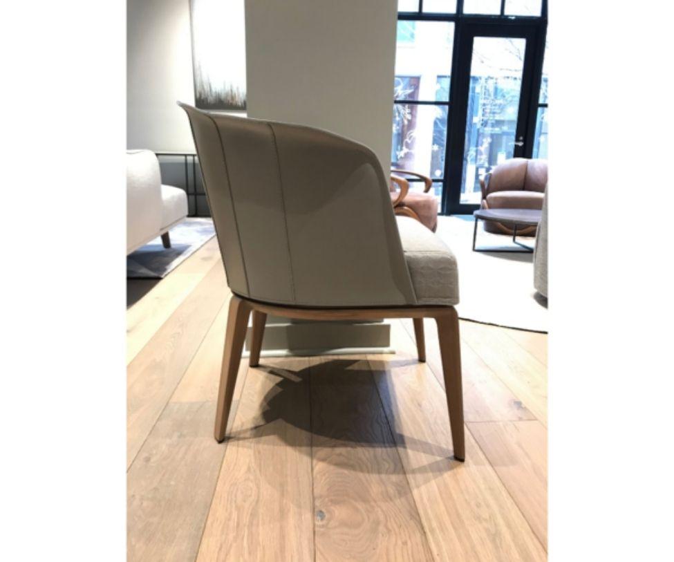 Italian Floor Sample Giorgetti Aura Dining Chair By Umberto Asnago with Leather Back For Sale