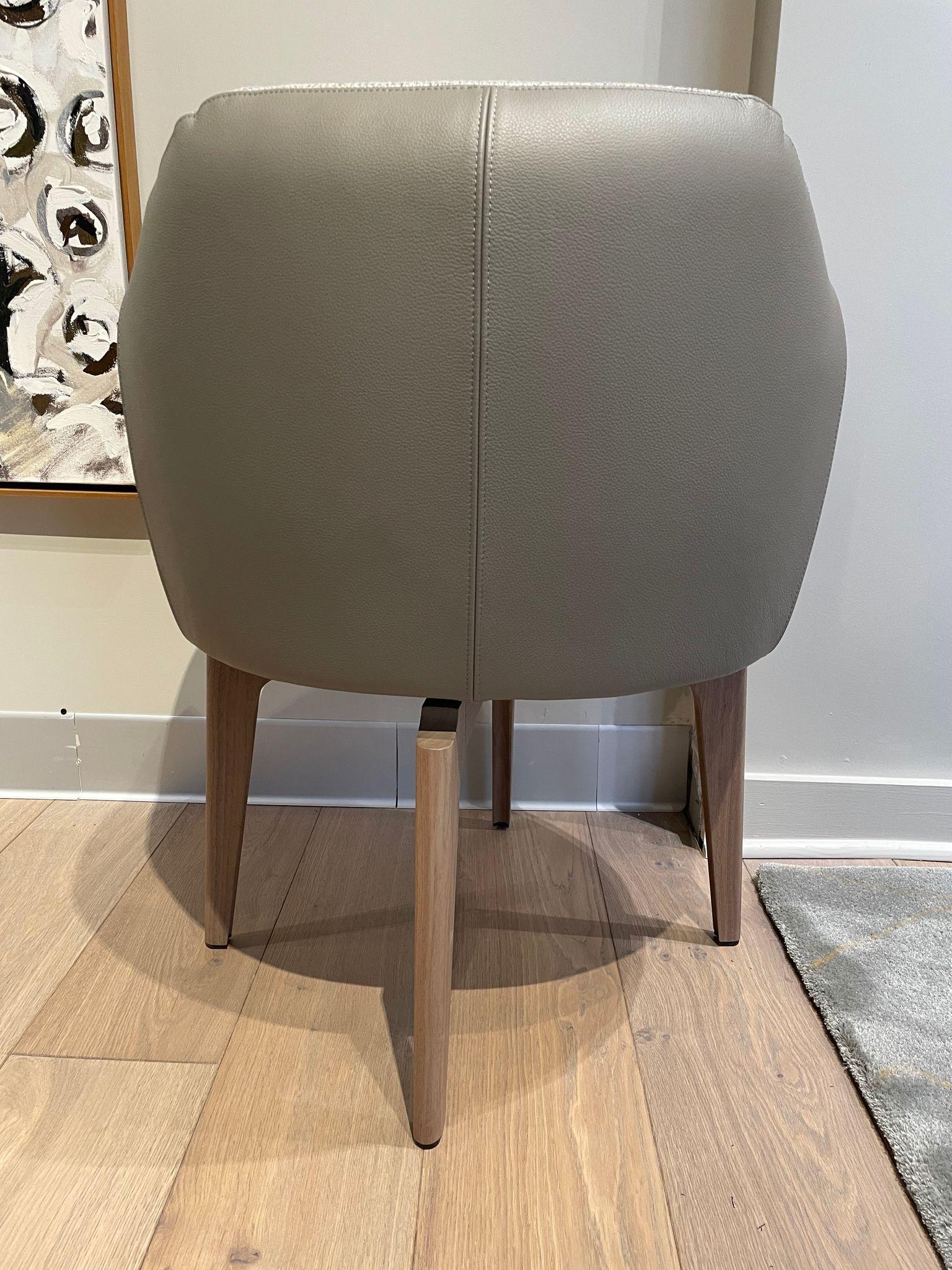 Giorgetti Elisa Dining Armchair Designed By Carlo Colombo with Leather Back In Excellent Condition In Boston, MA