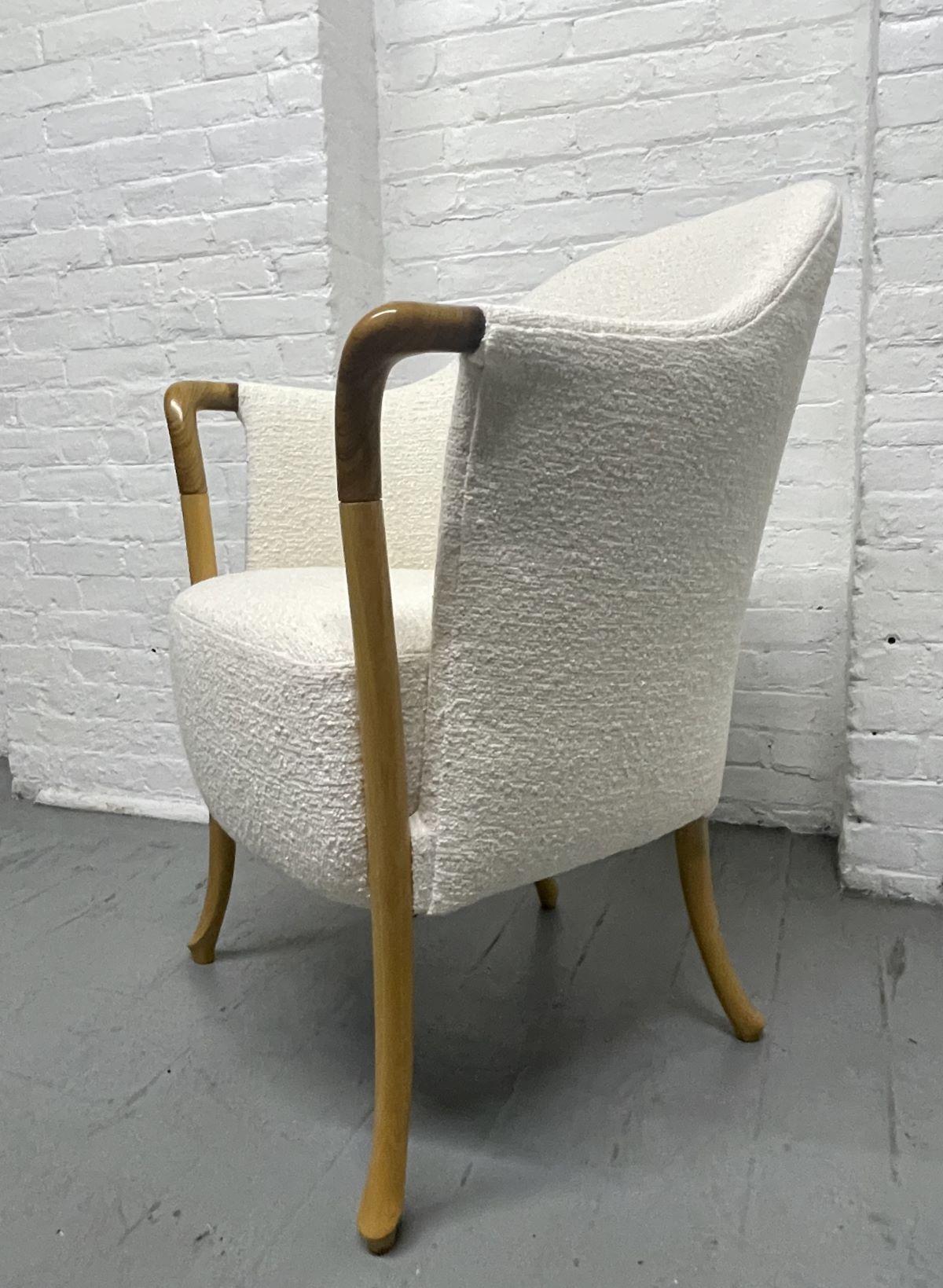 Bouclé Giorgetti Progetti Armchairs Pair For Sale