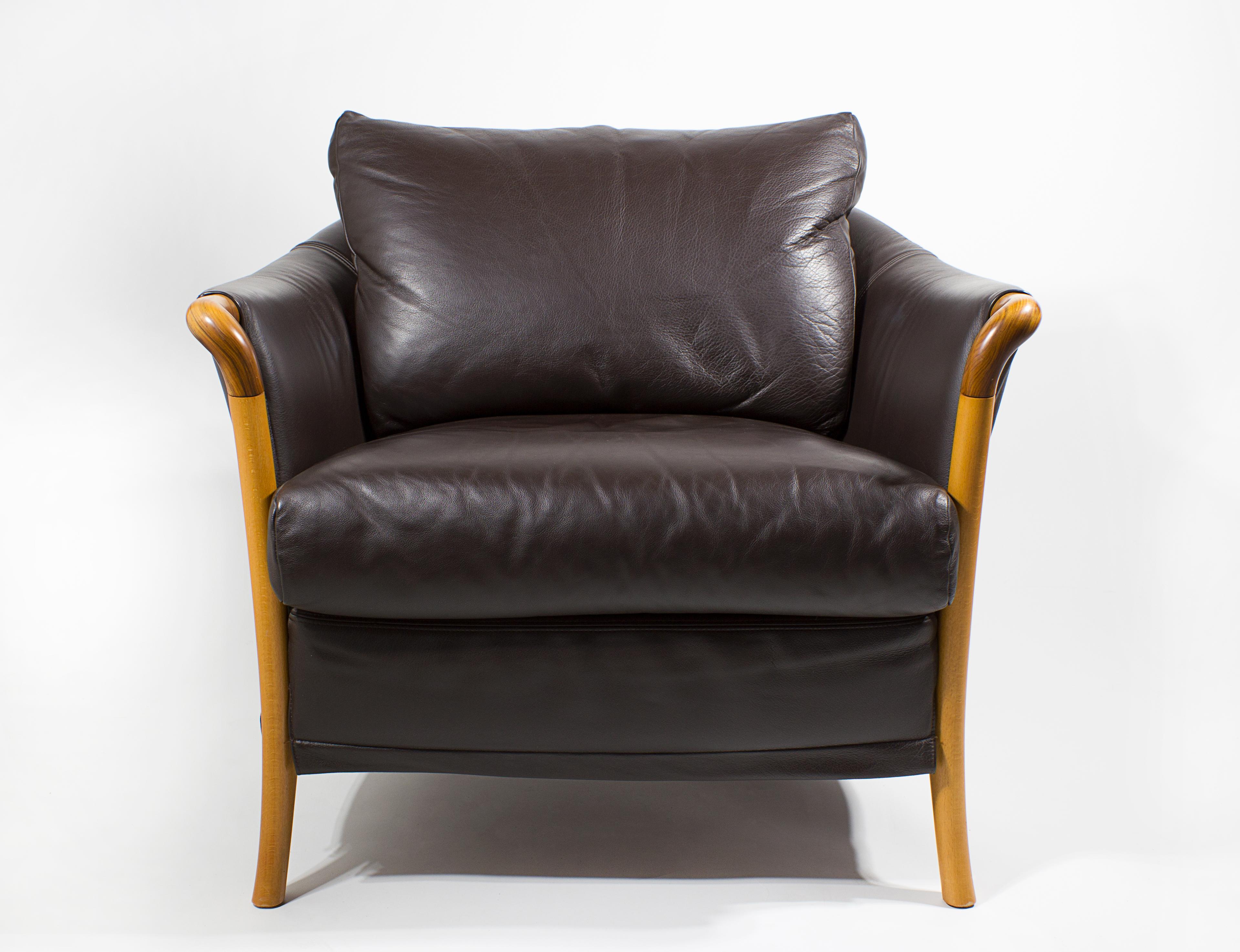 Italian Giorgetti Progetti Series 'Peggy' Lounge Chairs in Chocolate Brown Leather For Sale