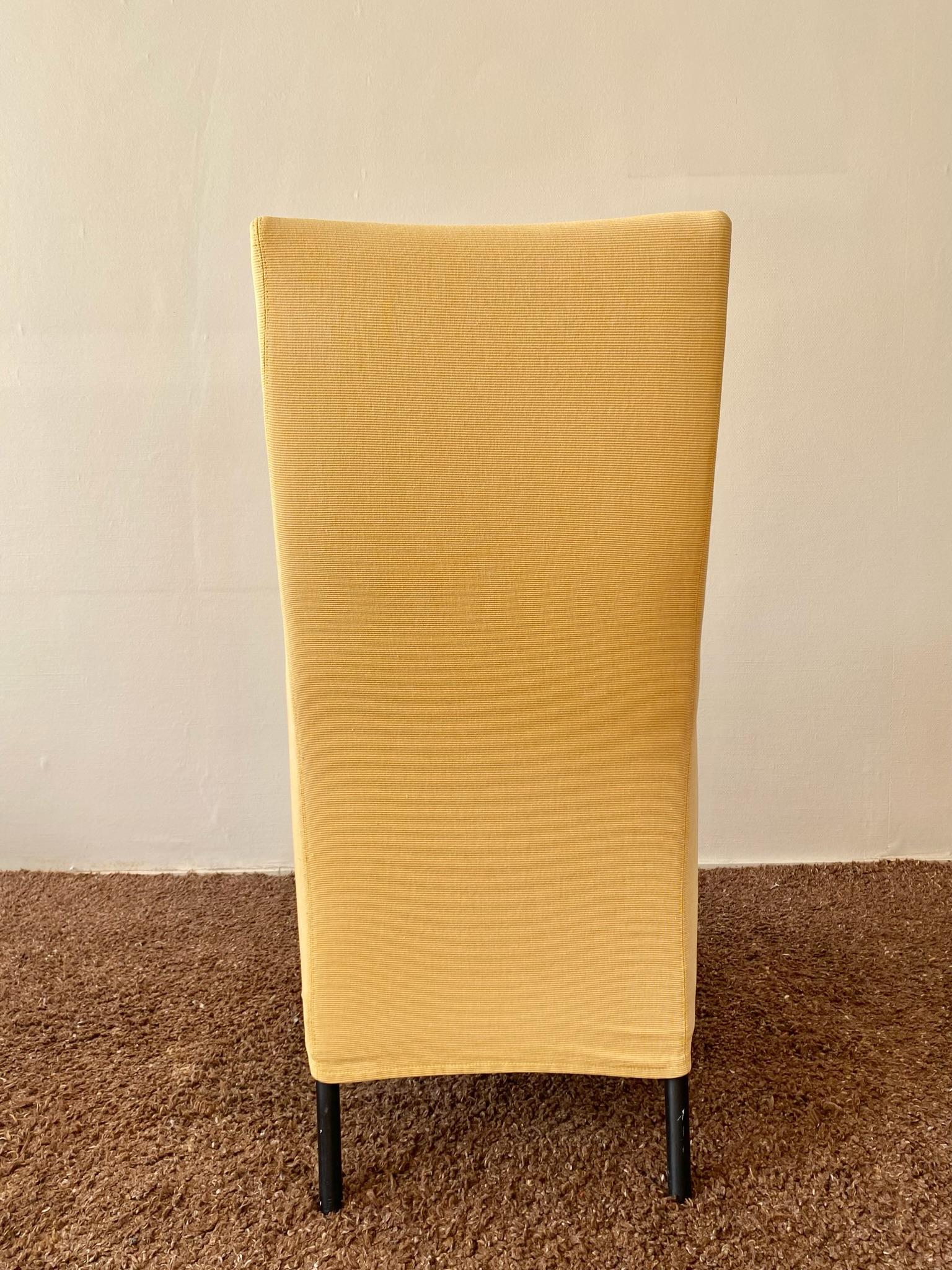 Giorgetti Progetti Gelber Flügelstuhl, Sessel mit hoher Rückenlehne. (Ende des 20. Jahrhunderts) im Angebot