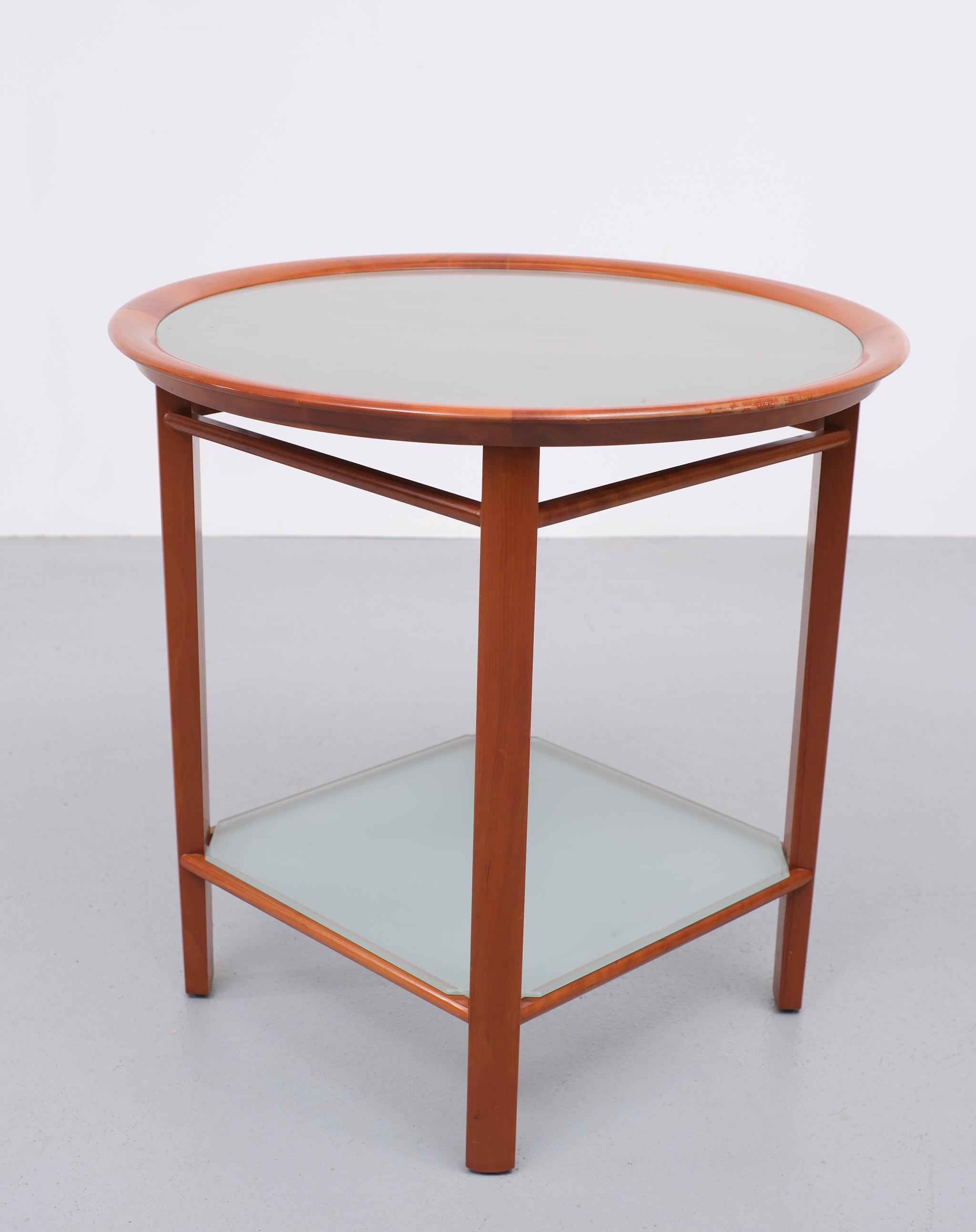 Giorgetti Side Table, 1980s, Italy  For Sale 2