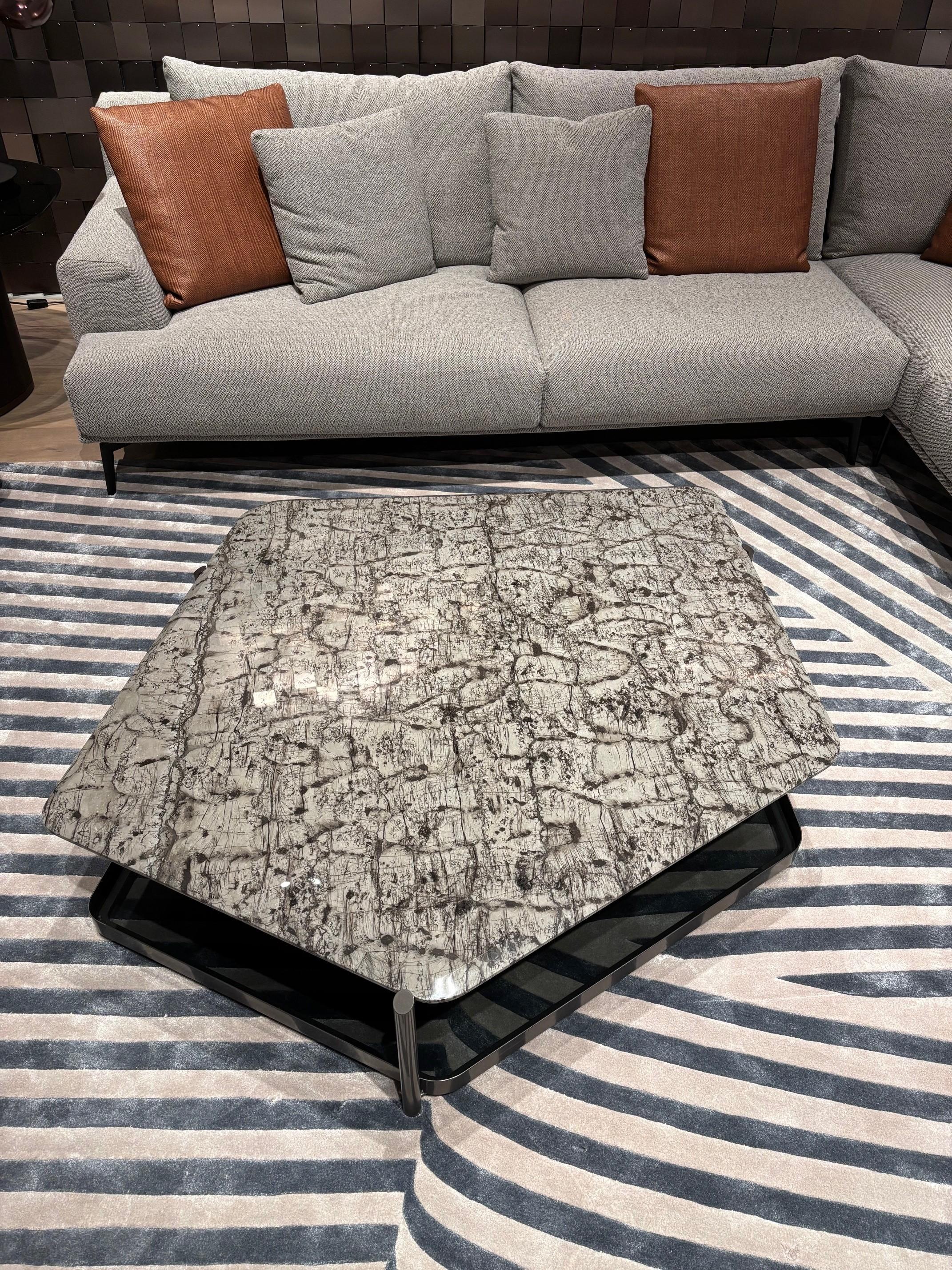 Modern GIORGETTI SKYLINE Coffee table Designed by Carlo Colombo For Sale