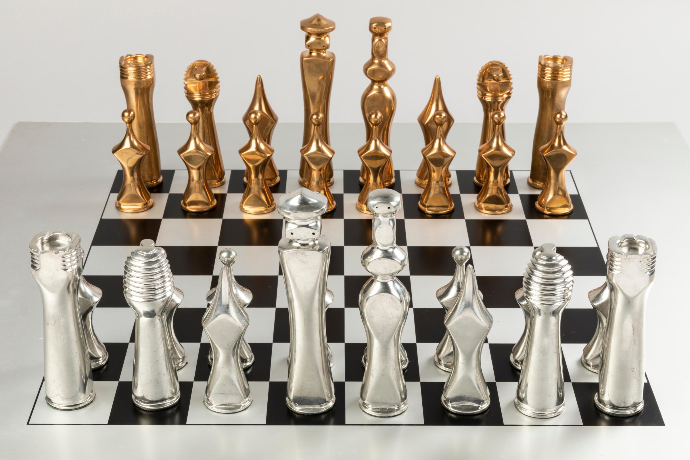 Giorgio Amelio Roccamonte Magnificient Chessboard with Bronze Figures, 1970s In Good Condition In Saint Ouen, FR